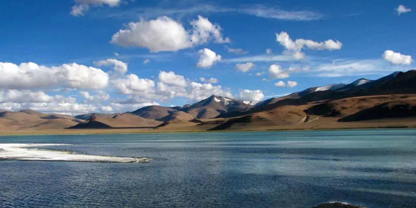 Tso Kar lake and Changthang plateau landscape in Ladakh