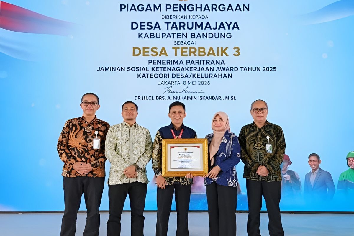Desa Tarumajaya Raih Penghargaan Desa Terbaik 3 pada Ajang Jaminan Sosial Ketenagakerjaan Award 2025