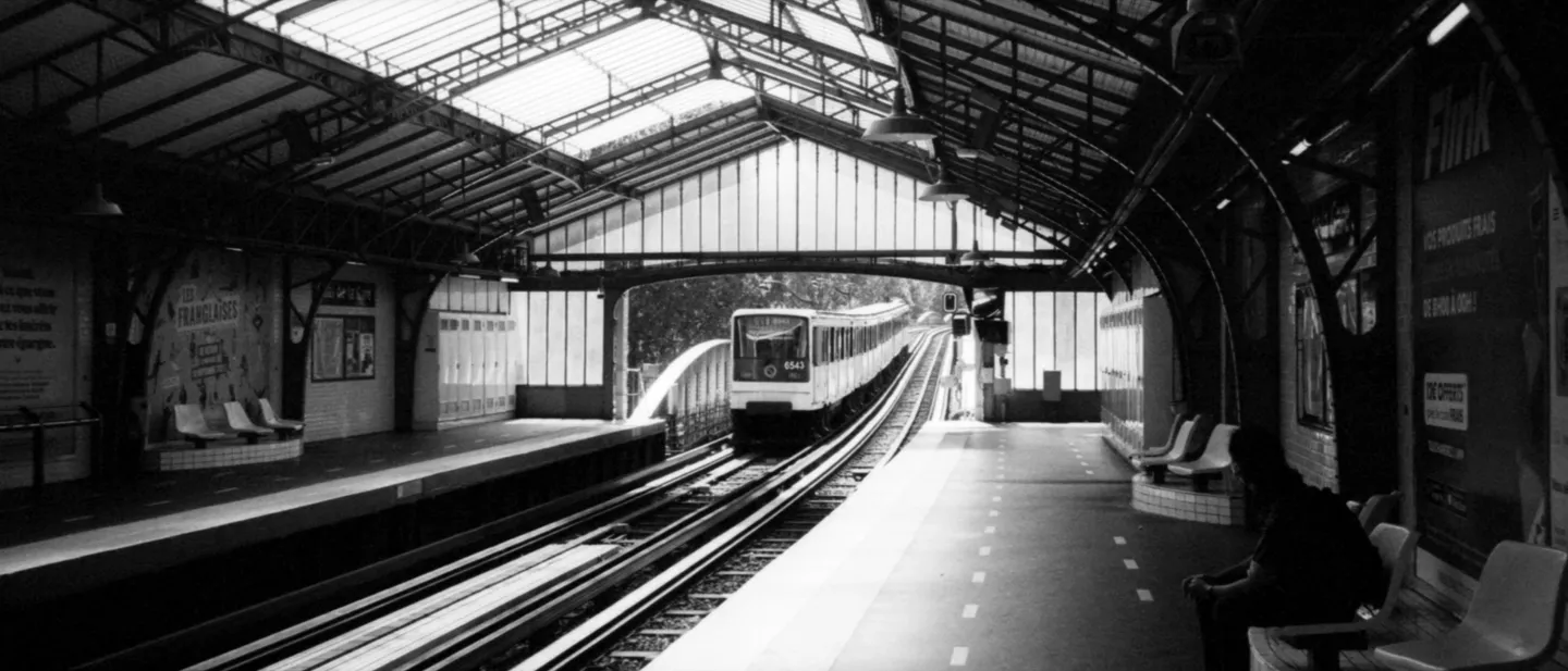 Parisian subway 6 - Paris - Kodak Tri-x 400
