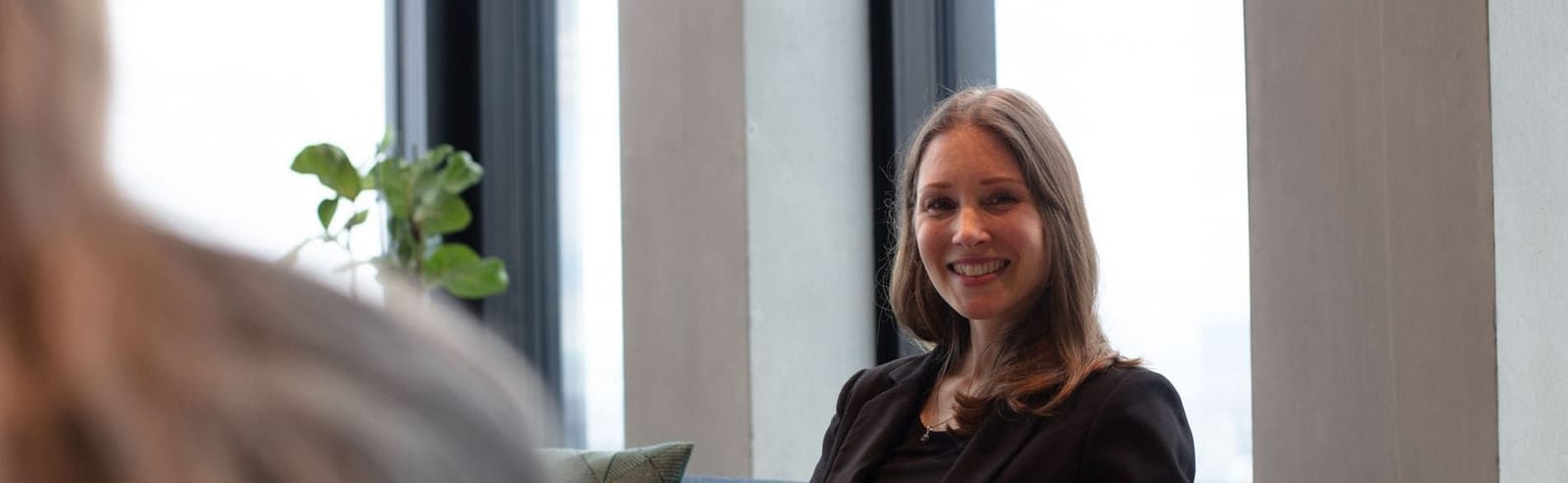 Lerne Sandra kennen – "The Brain" im Bereich Strategie und Organisation 🦸🏻‍♀️