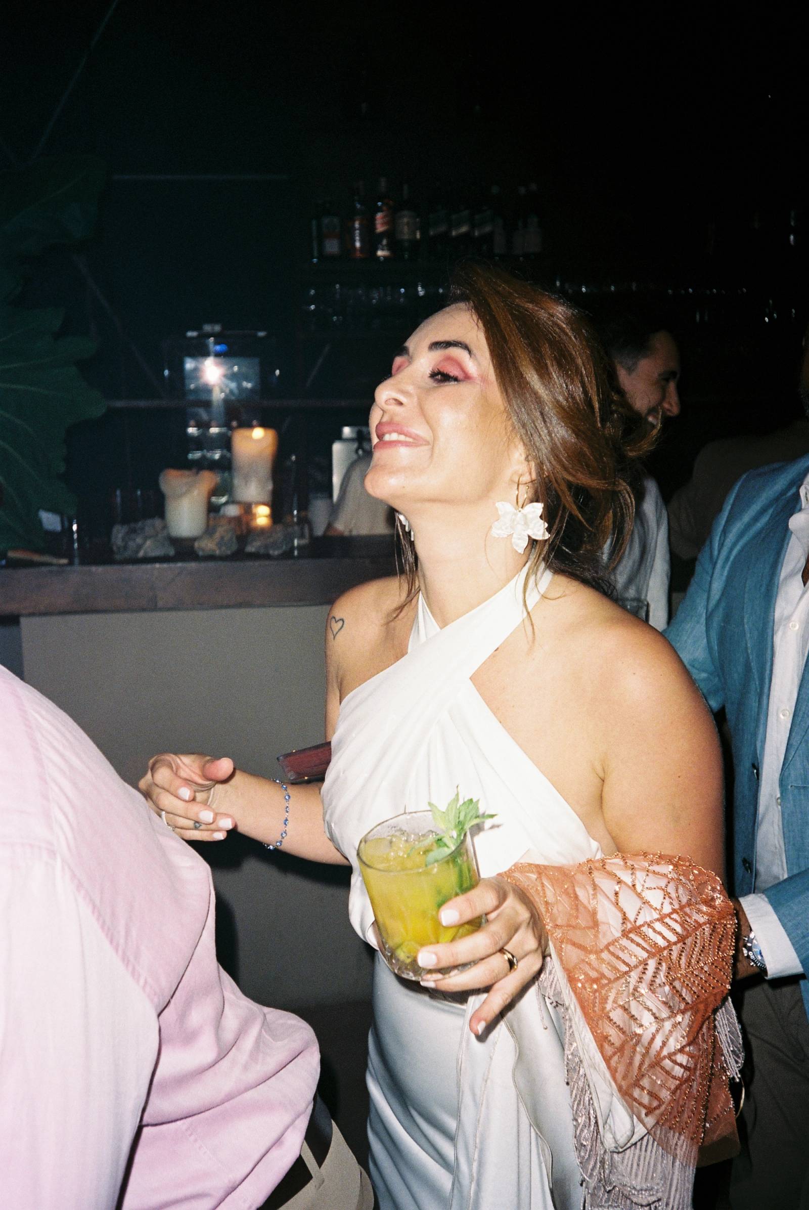 Fotografía analógica en bodas. Uruguay, Punta del Este.