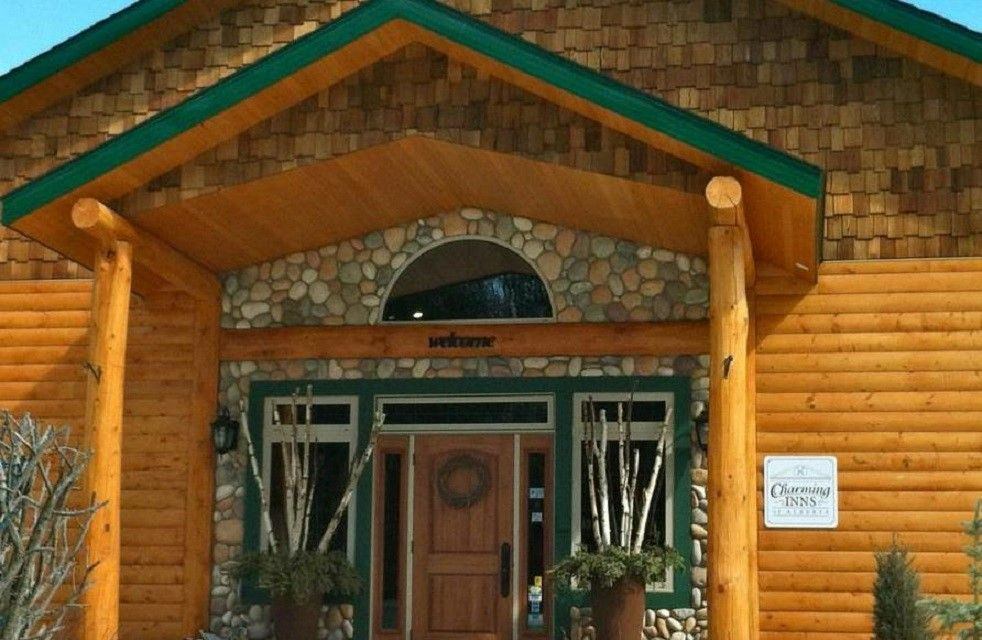 Entrance at The Prairie Creek Inn