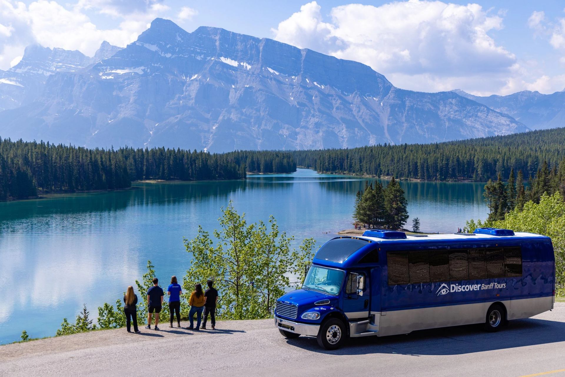 Comfortable buses with great views