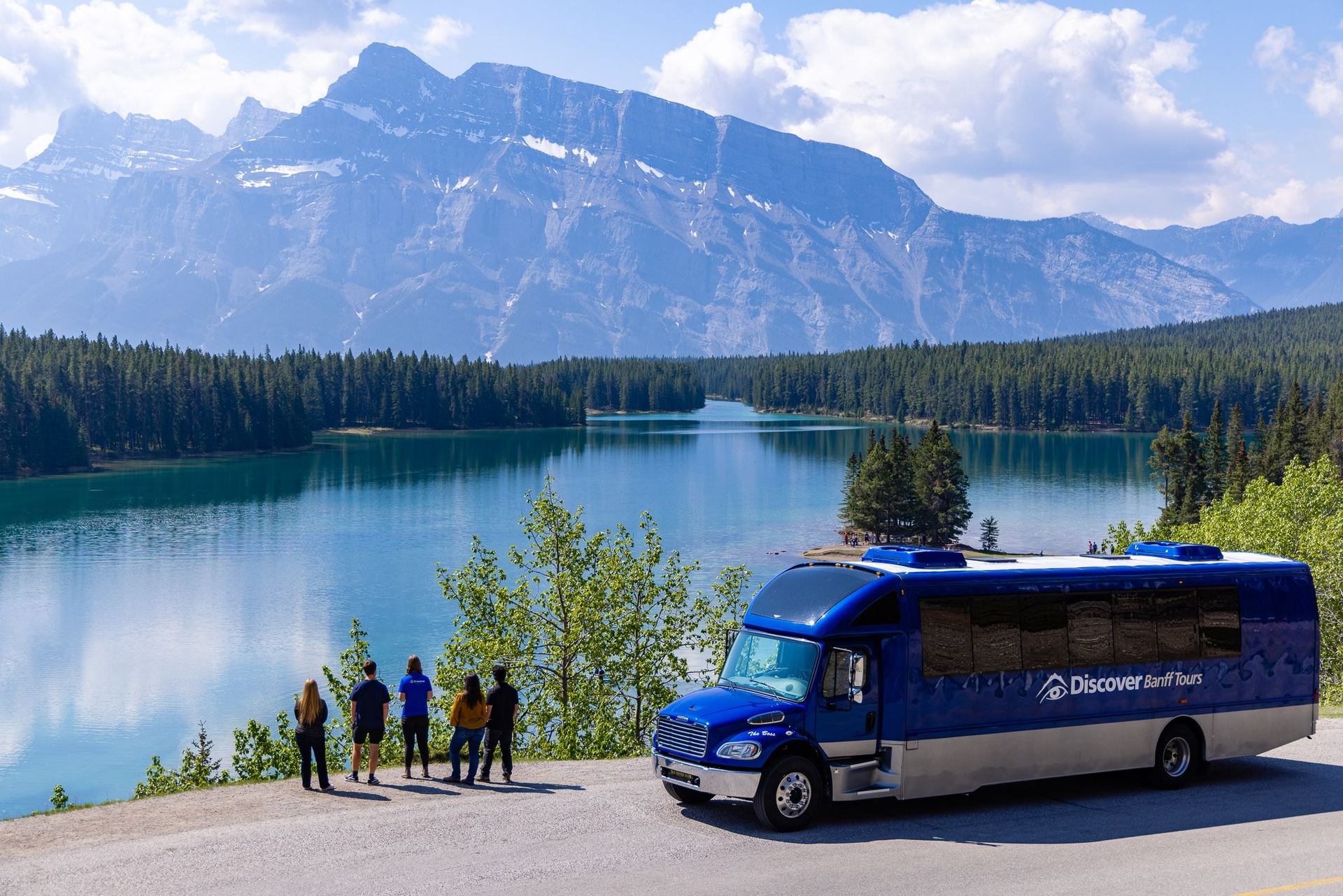 Comfortable buses with great views
