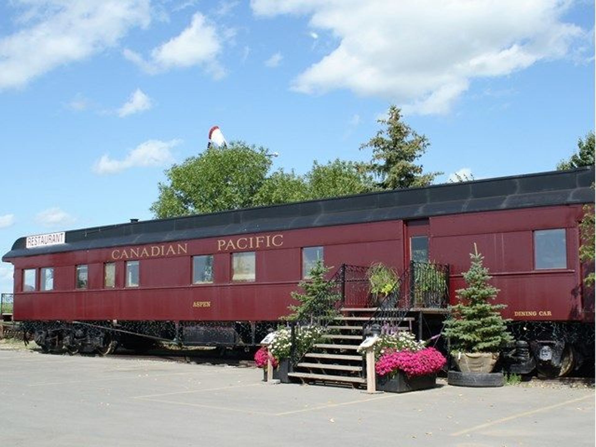 Exterior of the Aspen Crossing Dining Car Restaurant.