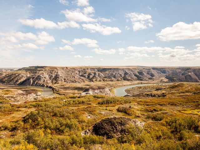 A scenic view of Dry Island Buffalo Jump Provincial Park.