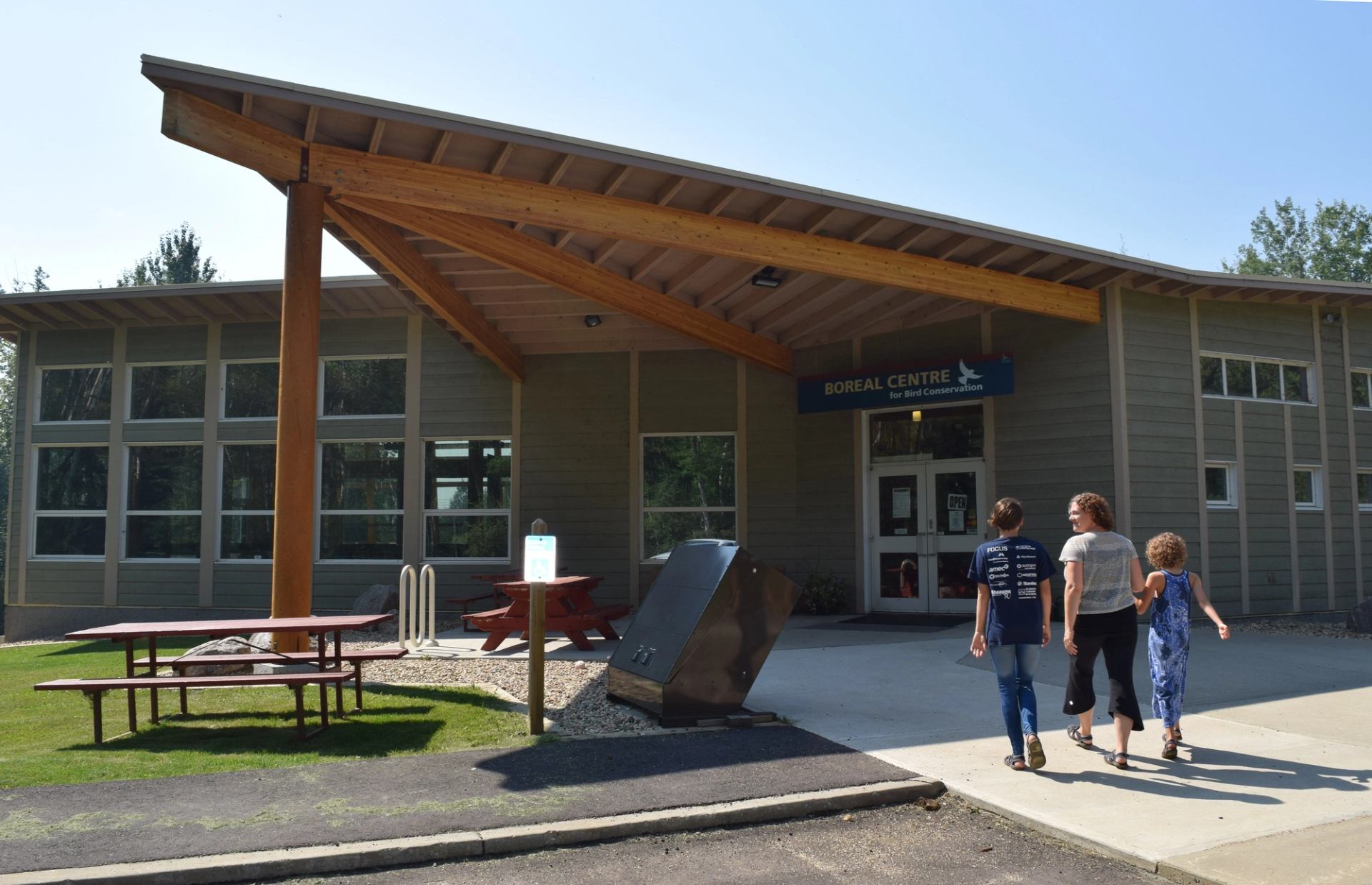 People walking up to the Boreal Centre