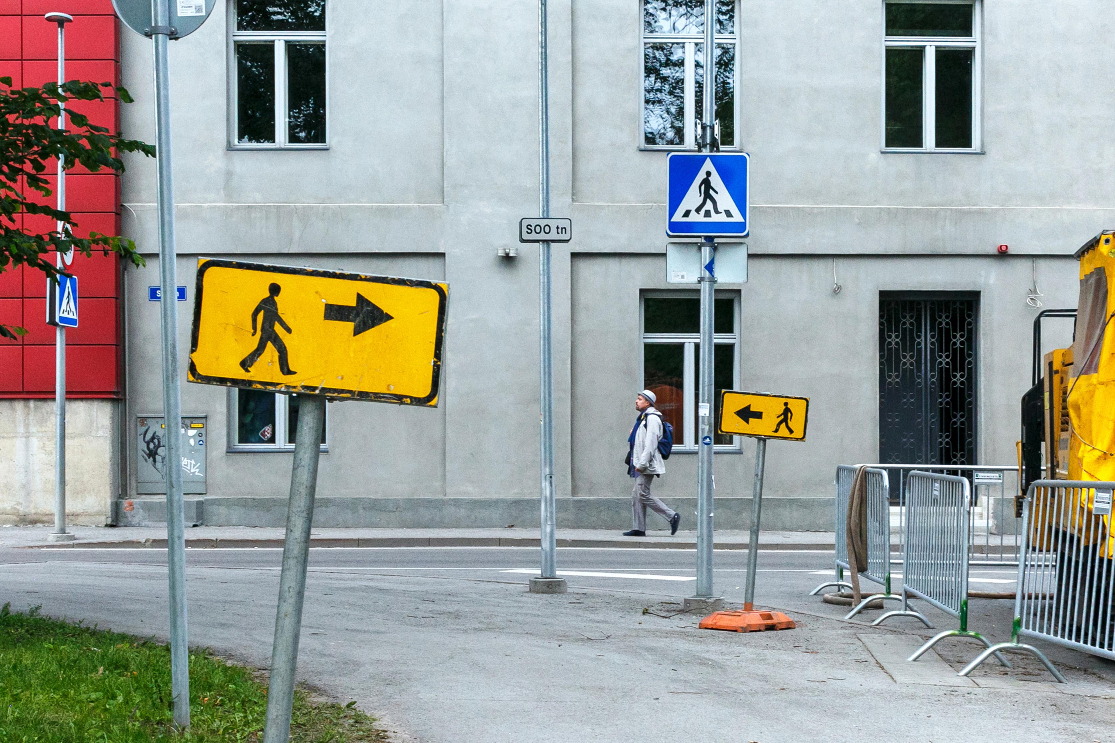 7_20180701-andriimur-signs-tallinn-estonia_web.jpg
