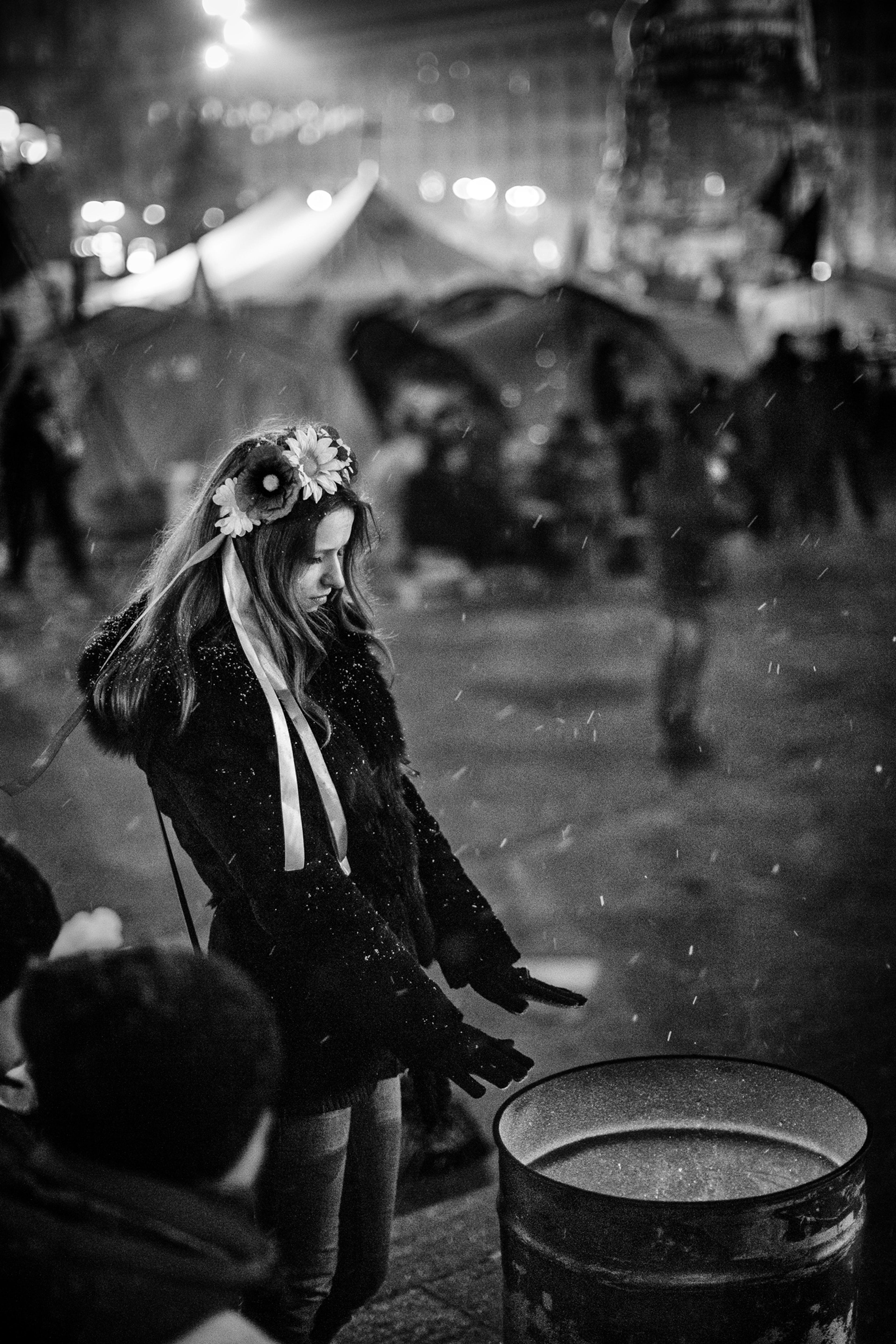 2014-maidan-heatingthehands-andriimur_web.jpg