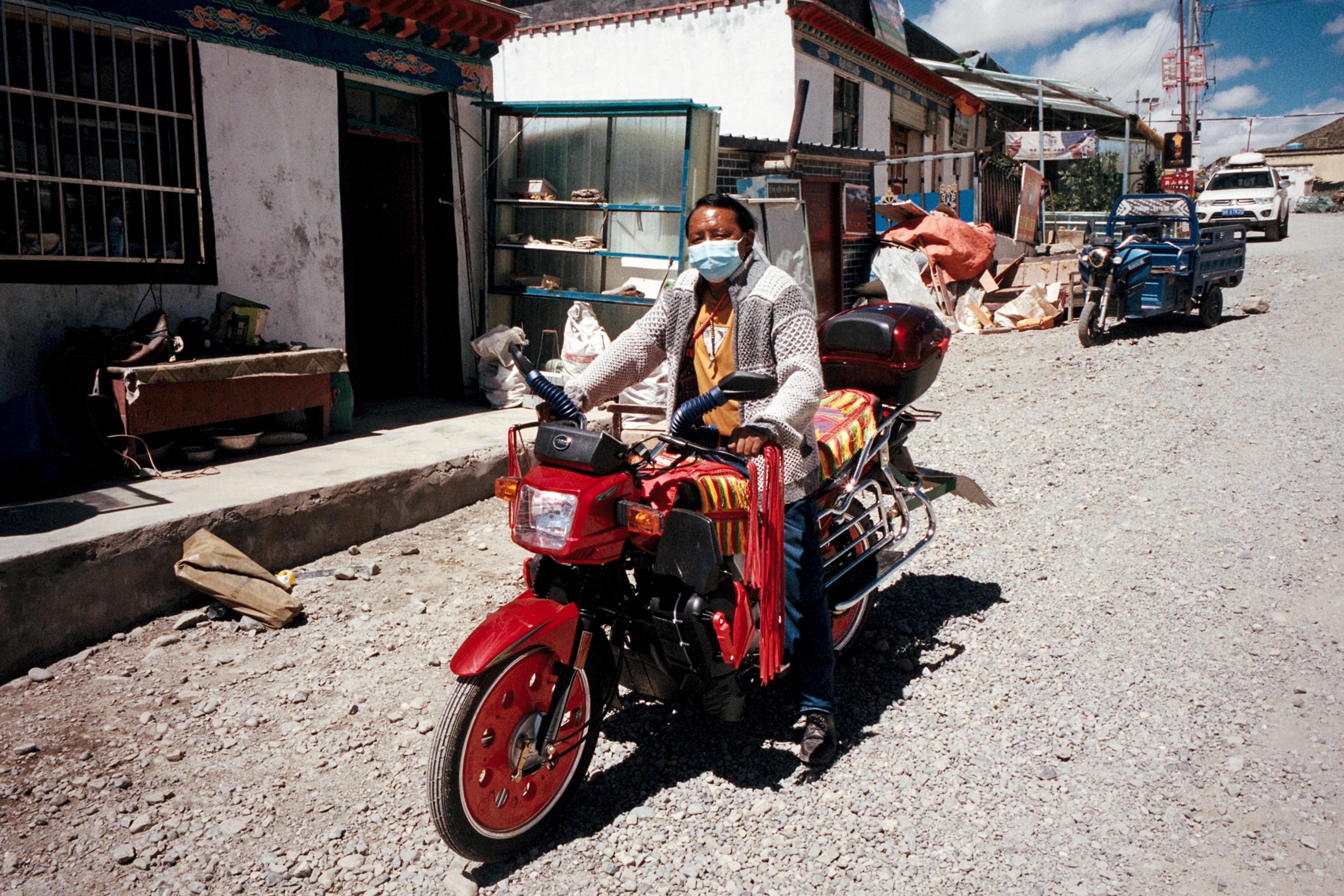 202309-n463fr37-andriimur-kailash-tibet_web.jpg