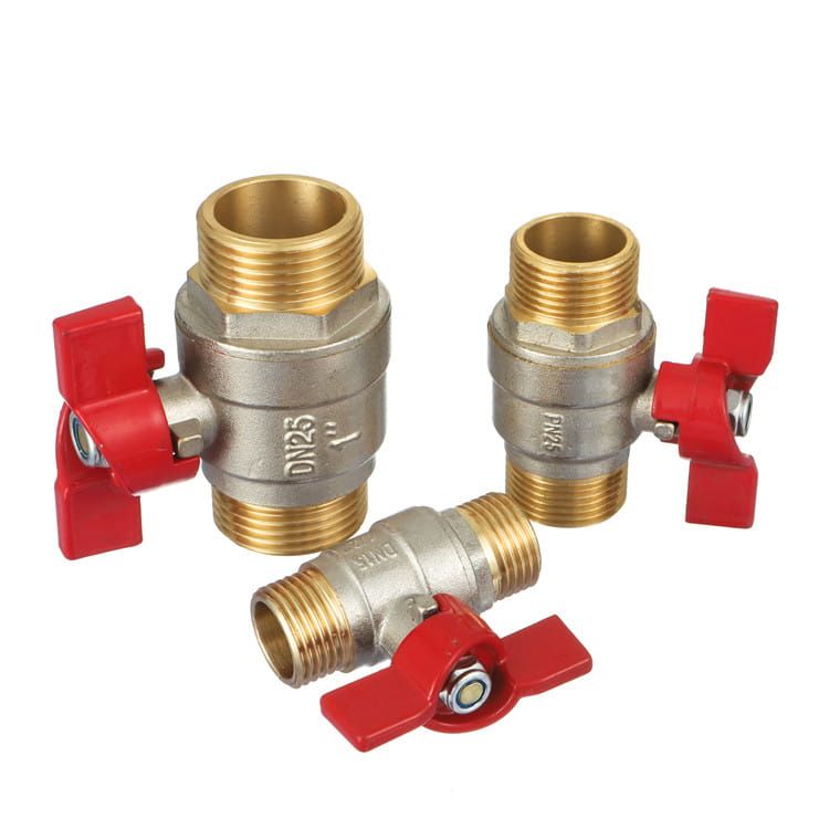 Three male-threaded brass ball valves with red butterfly handles from one product range, one body cast DN25, one cast PN25 and the smallest cast DN15
