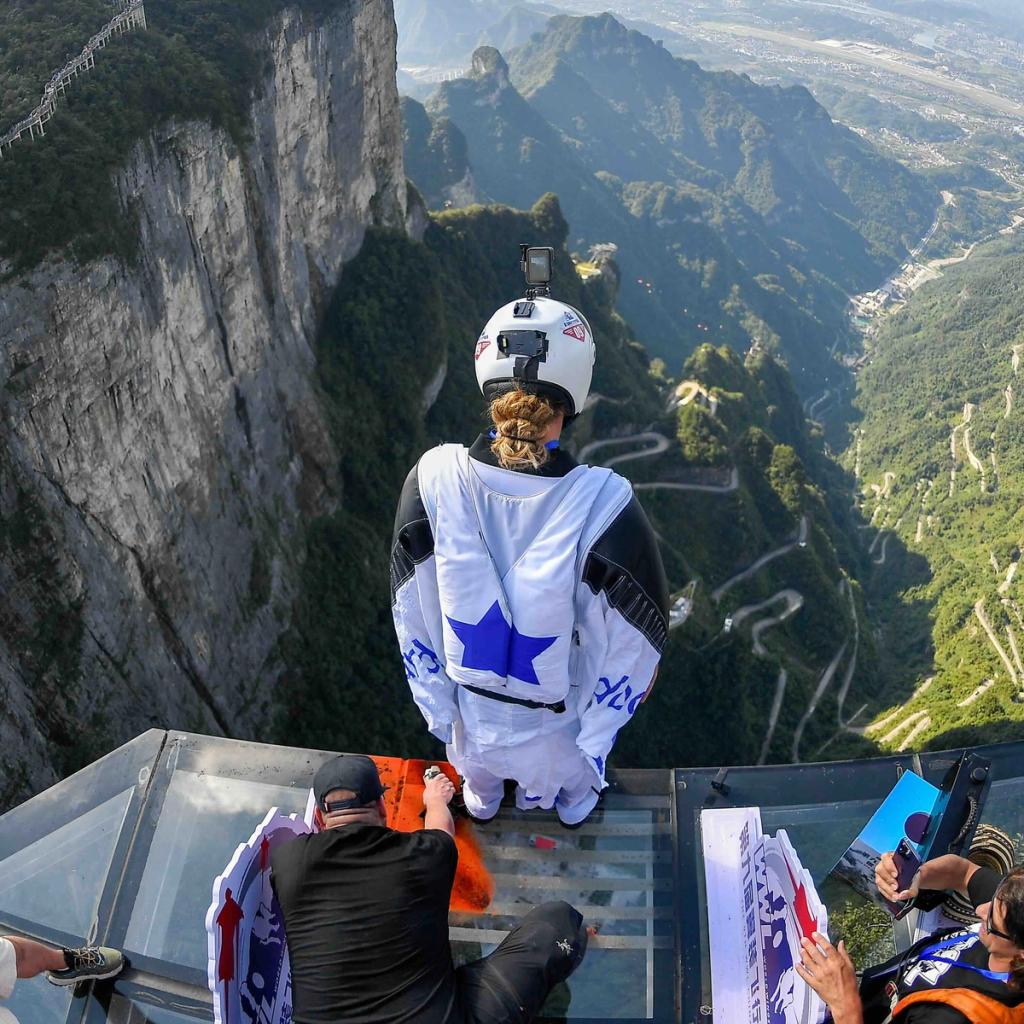 BASE jumping equipment: BASE Jumping harness container Cirrus | Squirrel