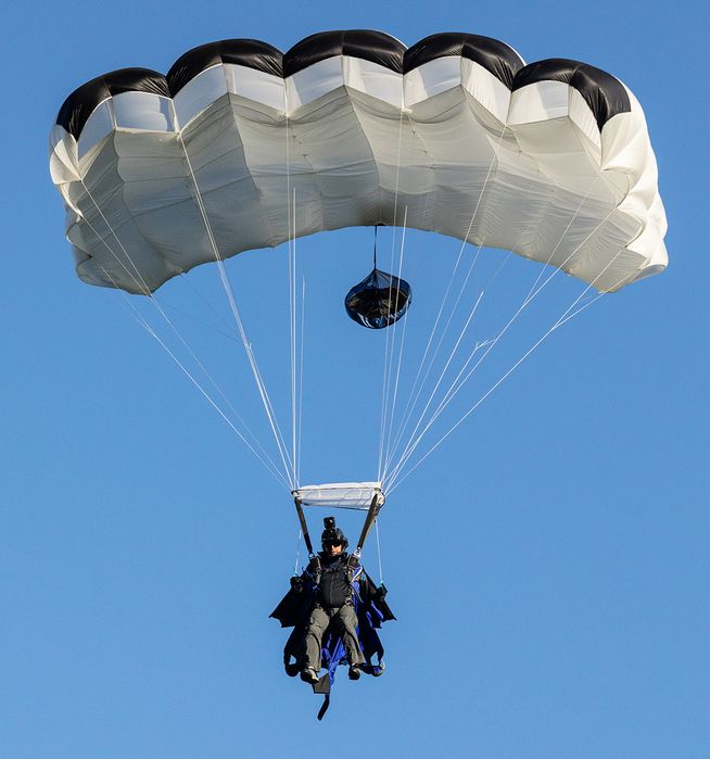 BASE jumping gear: BASE jumping parachute: 5-Lite | Squirrel squirrel ...