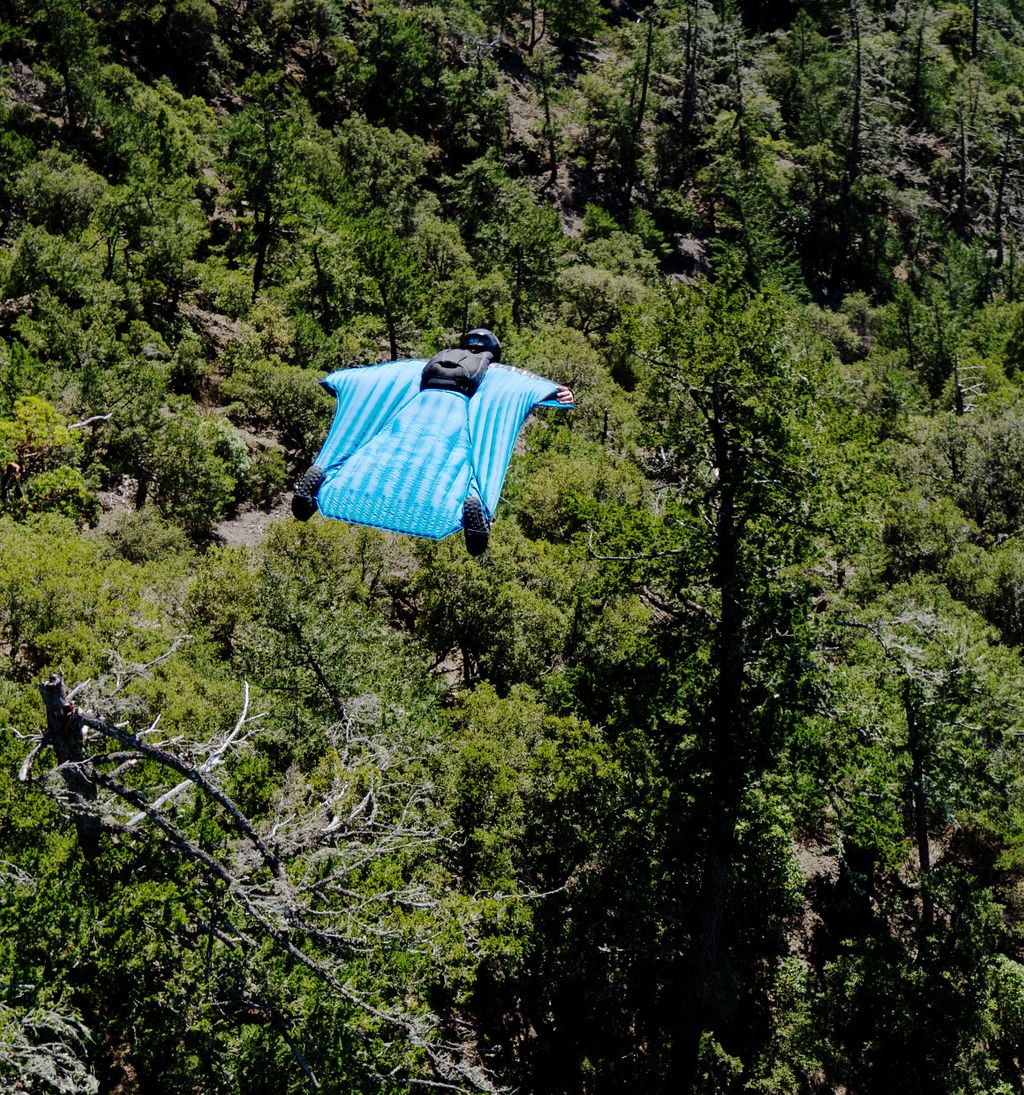 Wingsuit and Base Jumping Equipment: AURA 5 | Squirrel