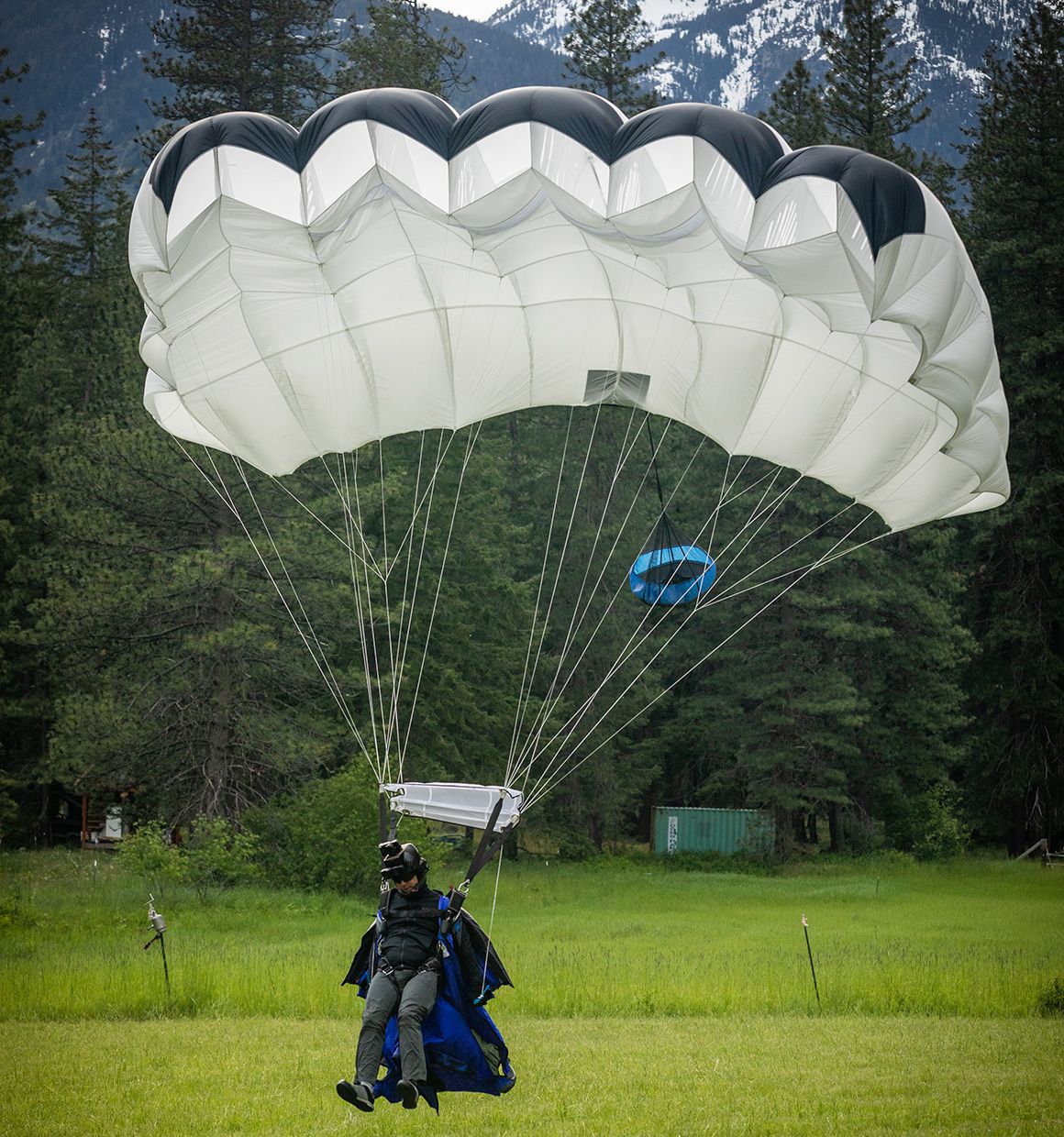 BASE jumping gear: BASE jumping parachute: 5-Lite | Squirrel