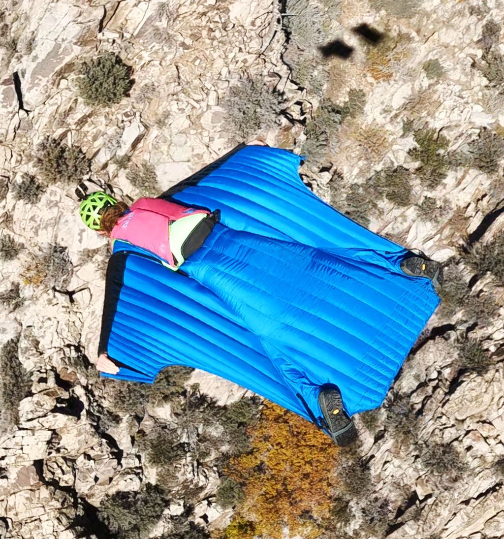 Wingsuit and Base Jumping Equipment: AURA 5 | Squirrel