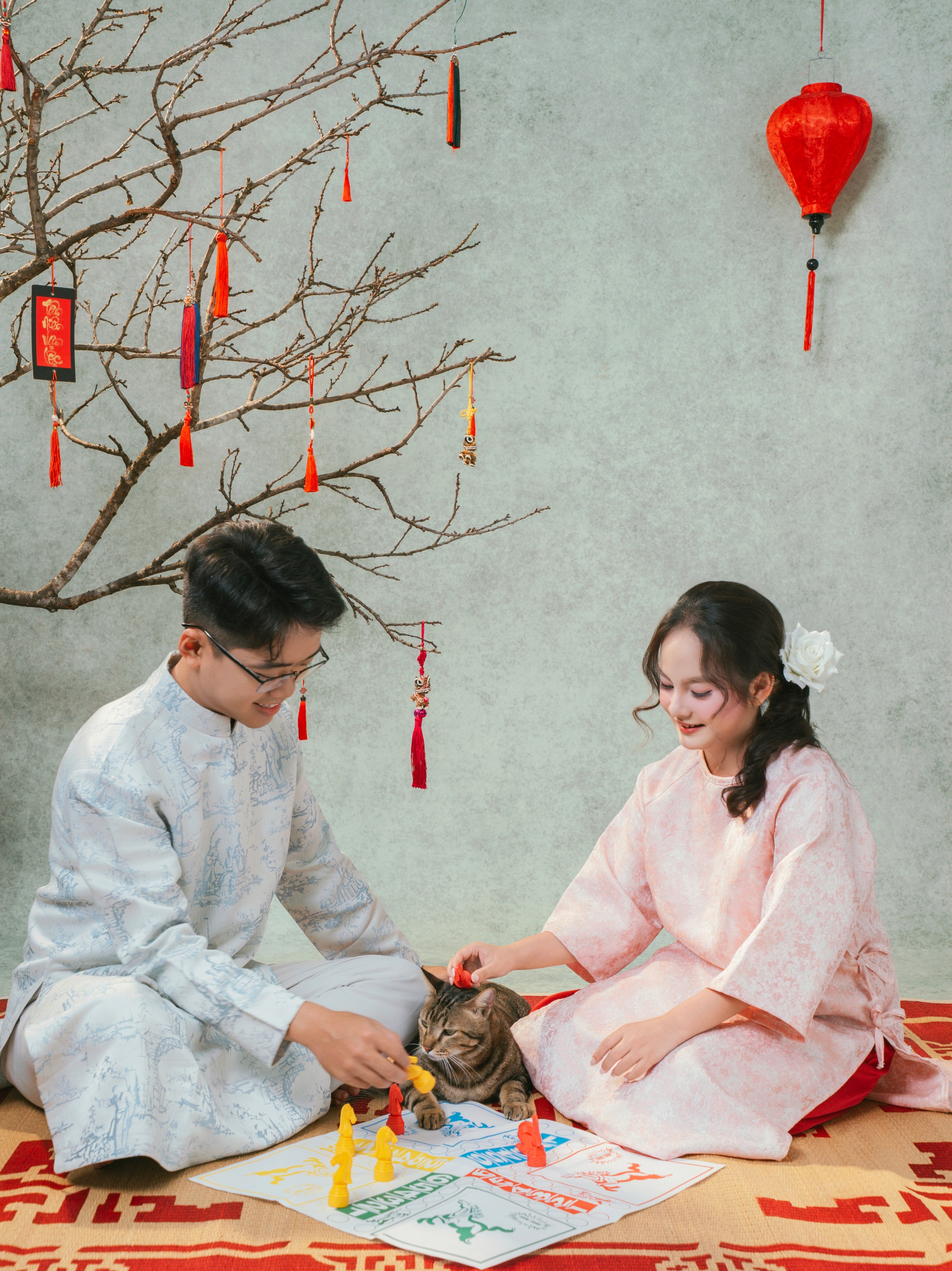KHÁCH HÀNG ÂN