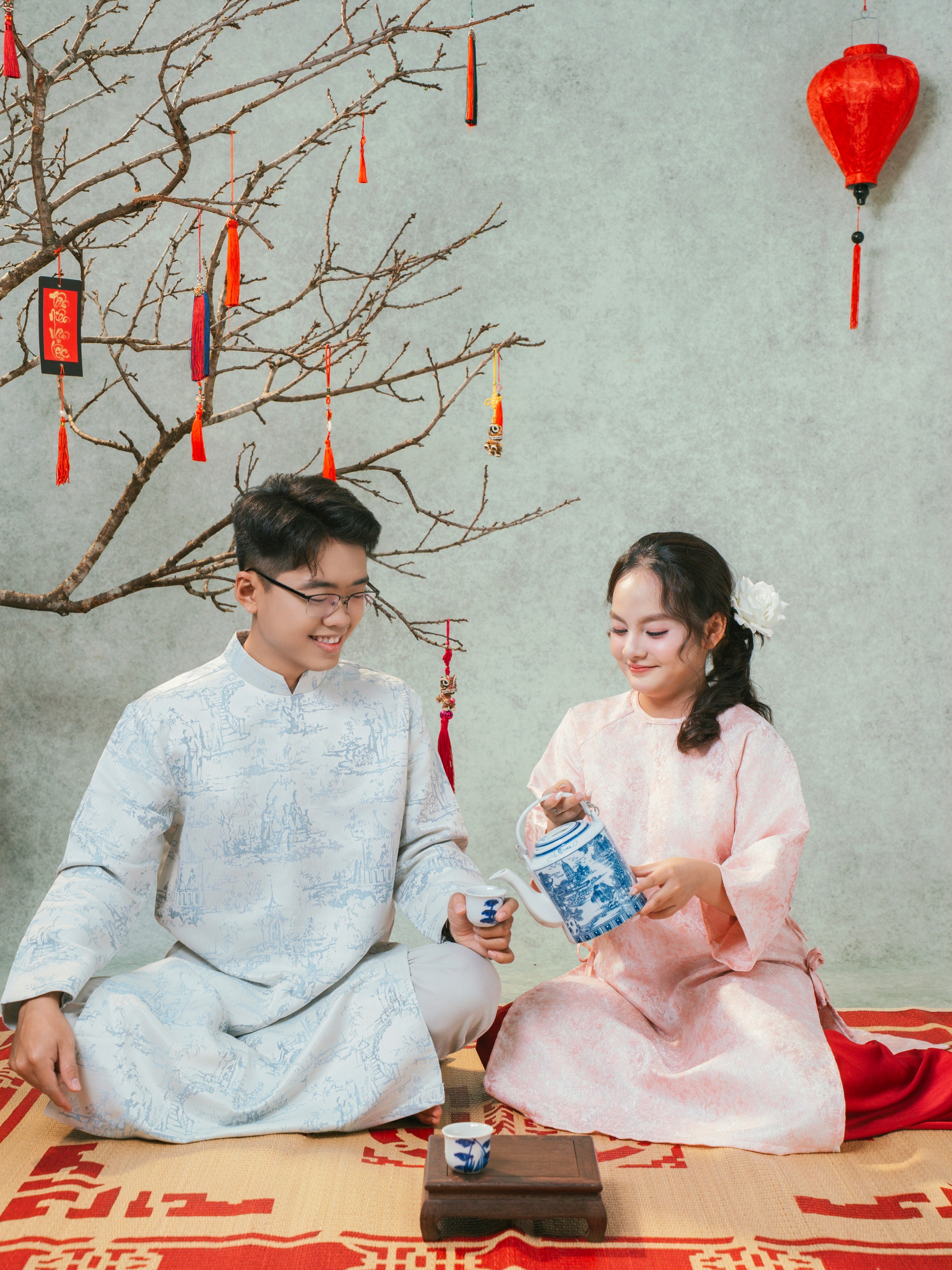 KHÁCH HÀNG ÂN