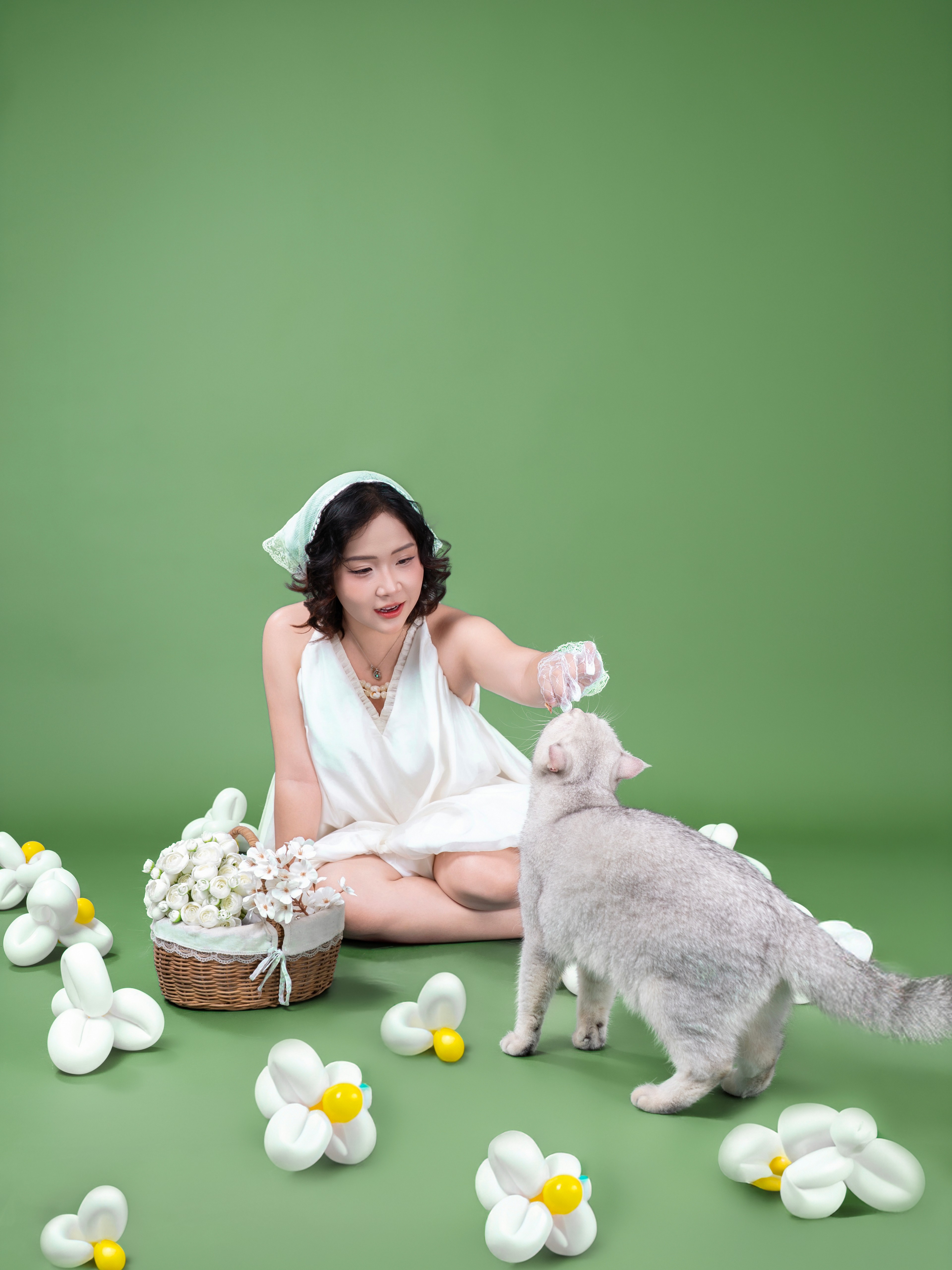 KHÁCH HÀNH TRÚC & EM BÉ BỘT
