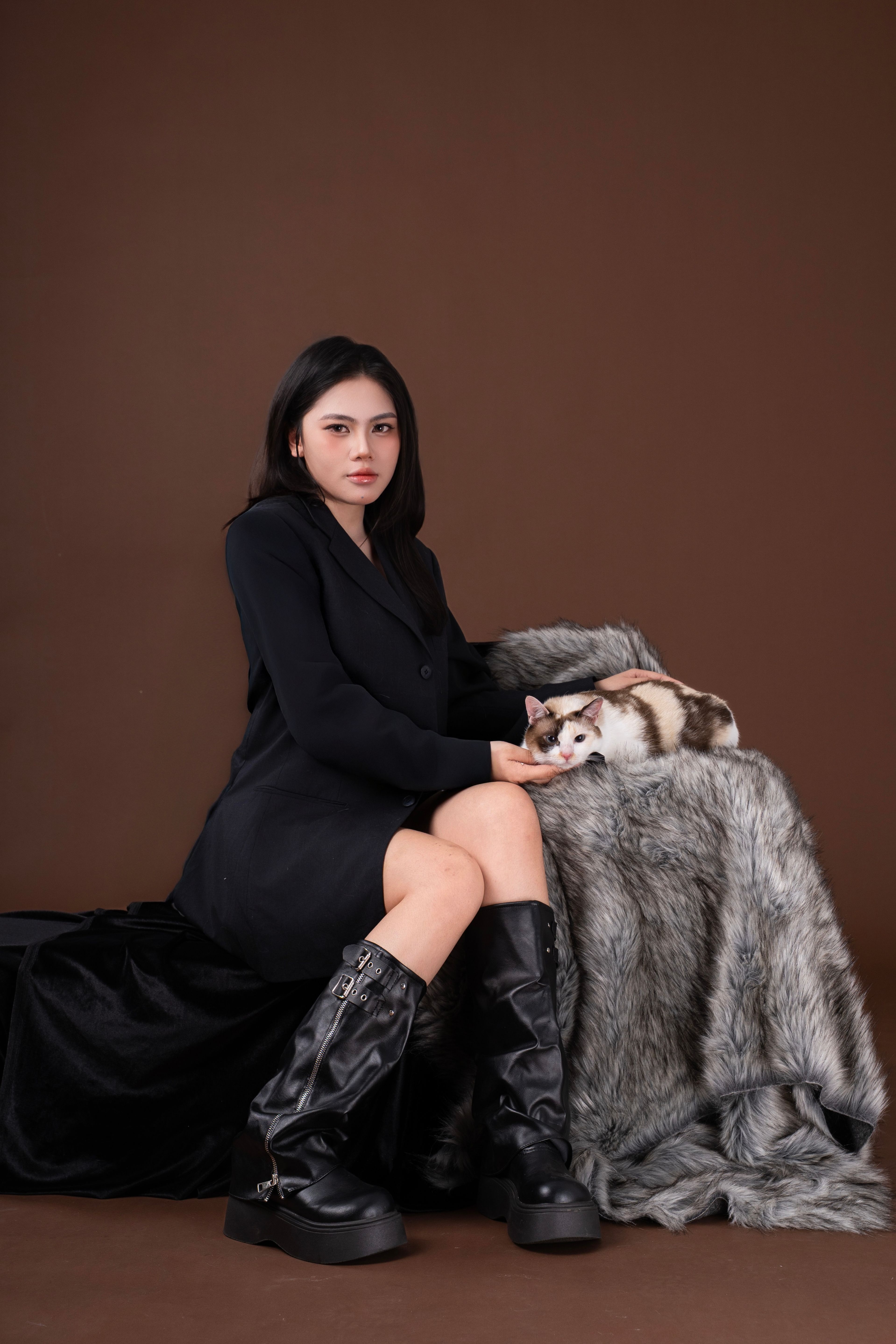 KHÁCH HÀNG NGUYỆT & EM BÉ RAIN