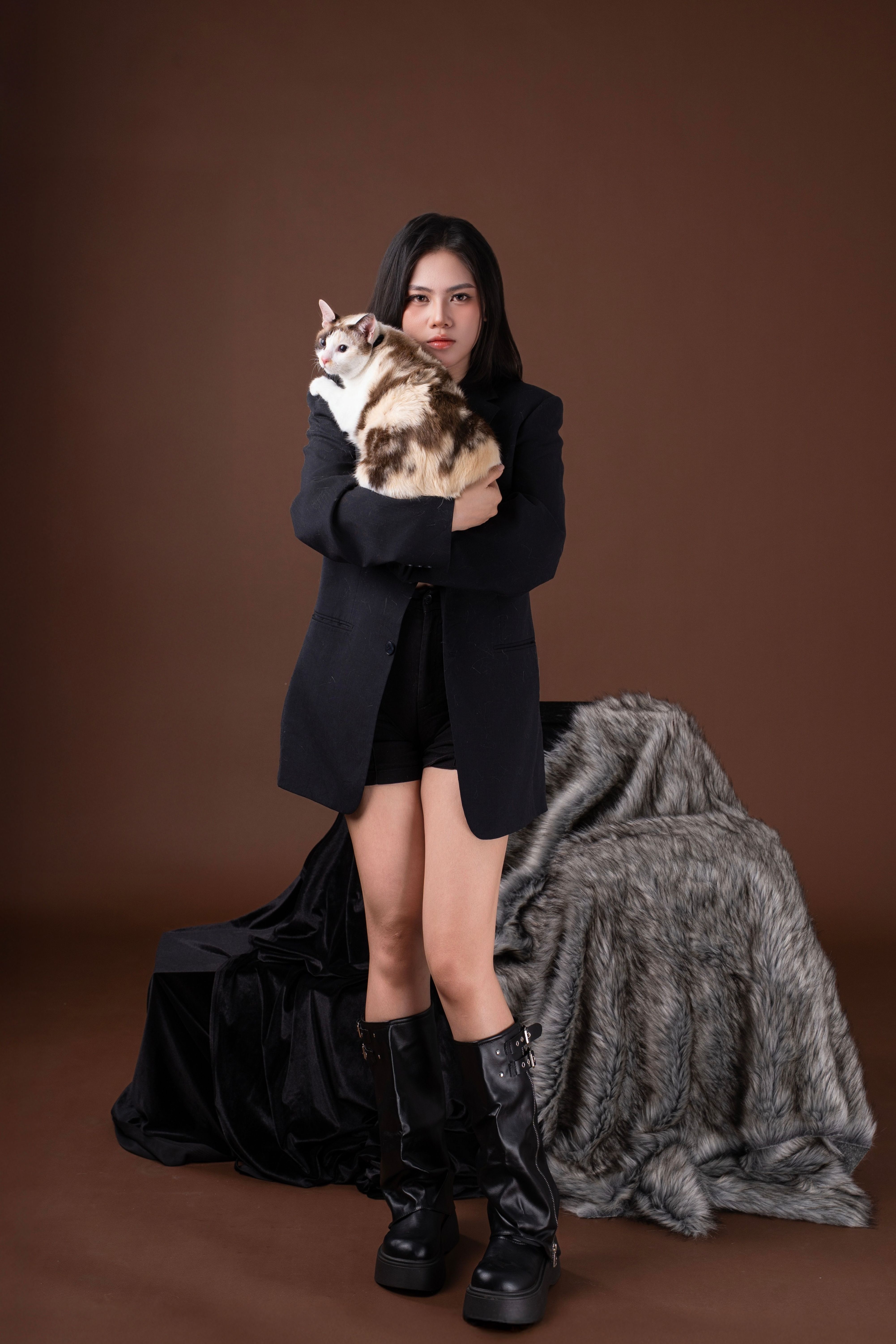 KHÁCH HÀNG NGUYỆT & EM BÉ RAIN