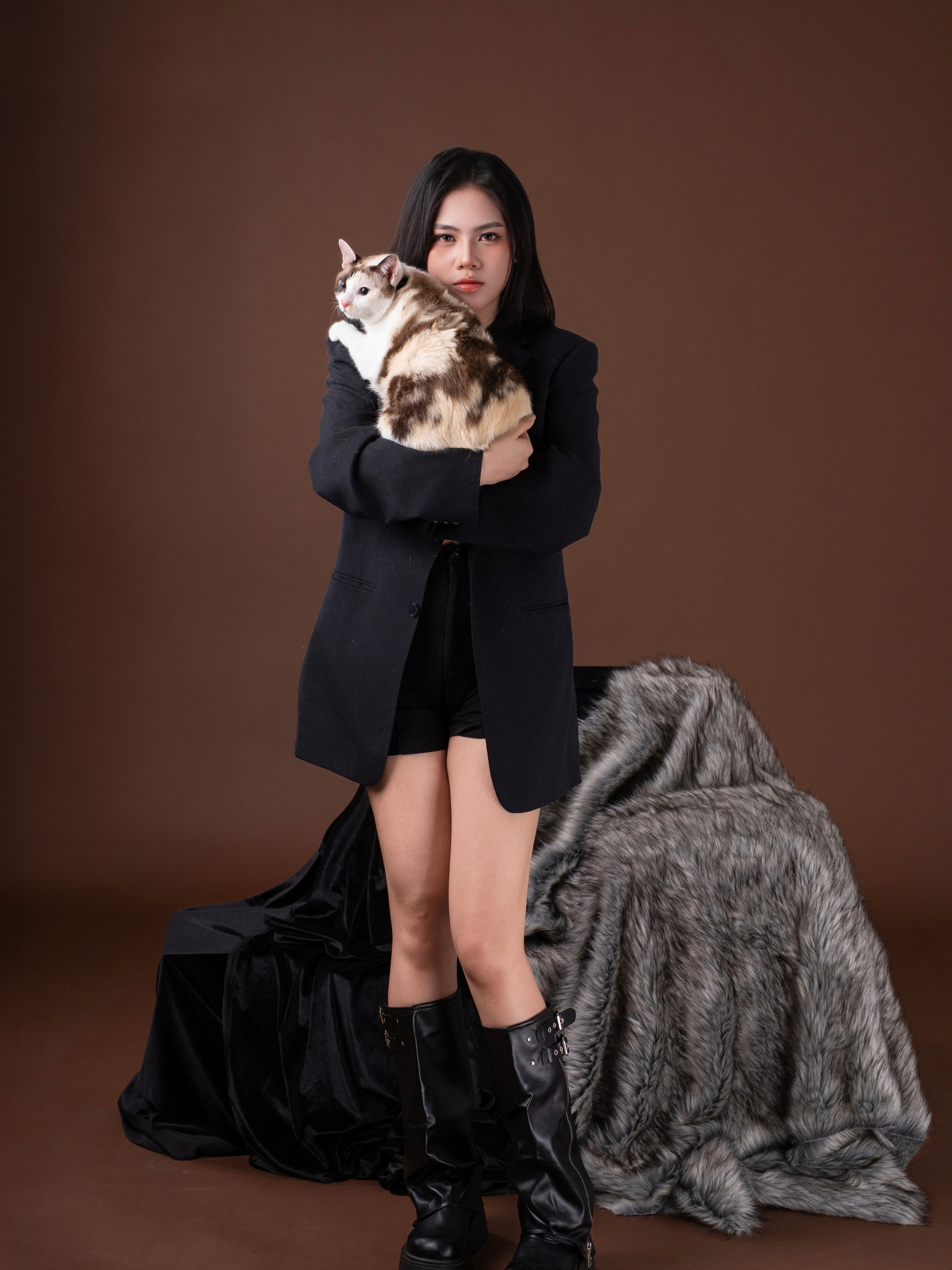 KHÁCH HÀNG NGUYỆT & EM BÉ RAIN