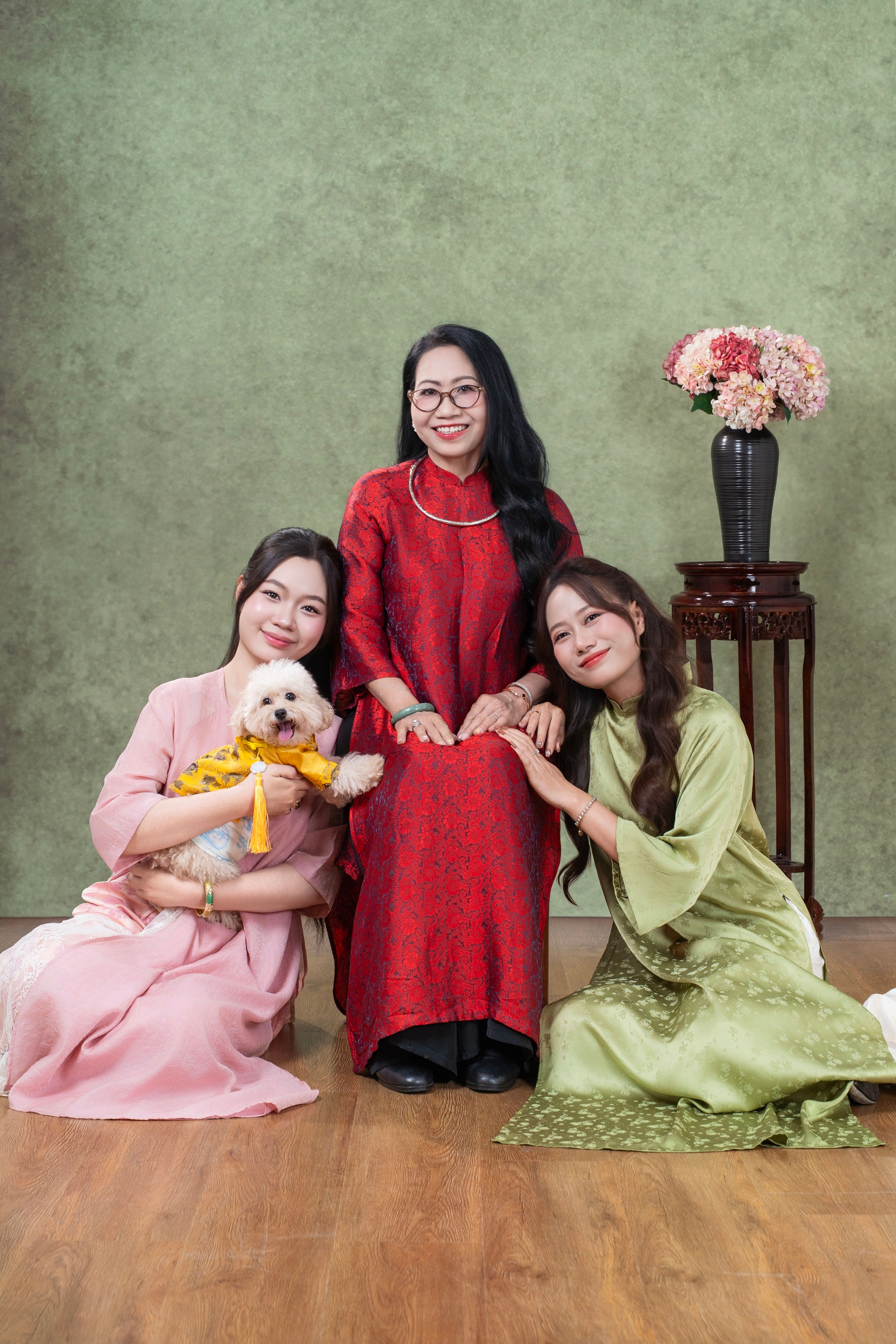 KHÁCH HÀNG THUỲ MI