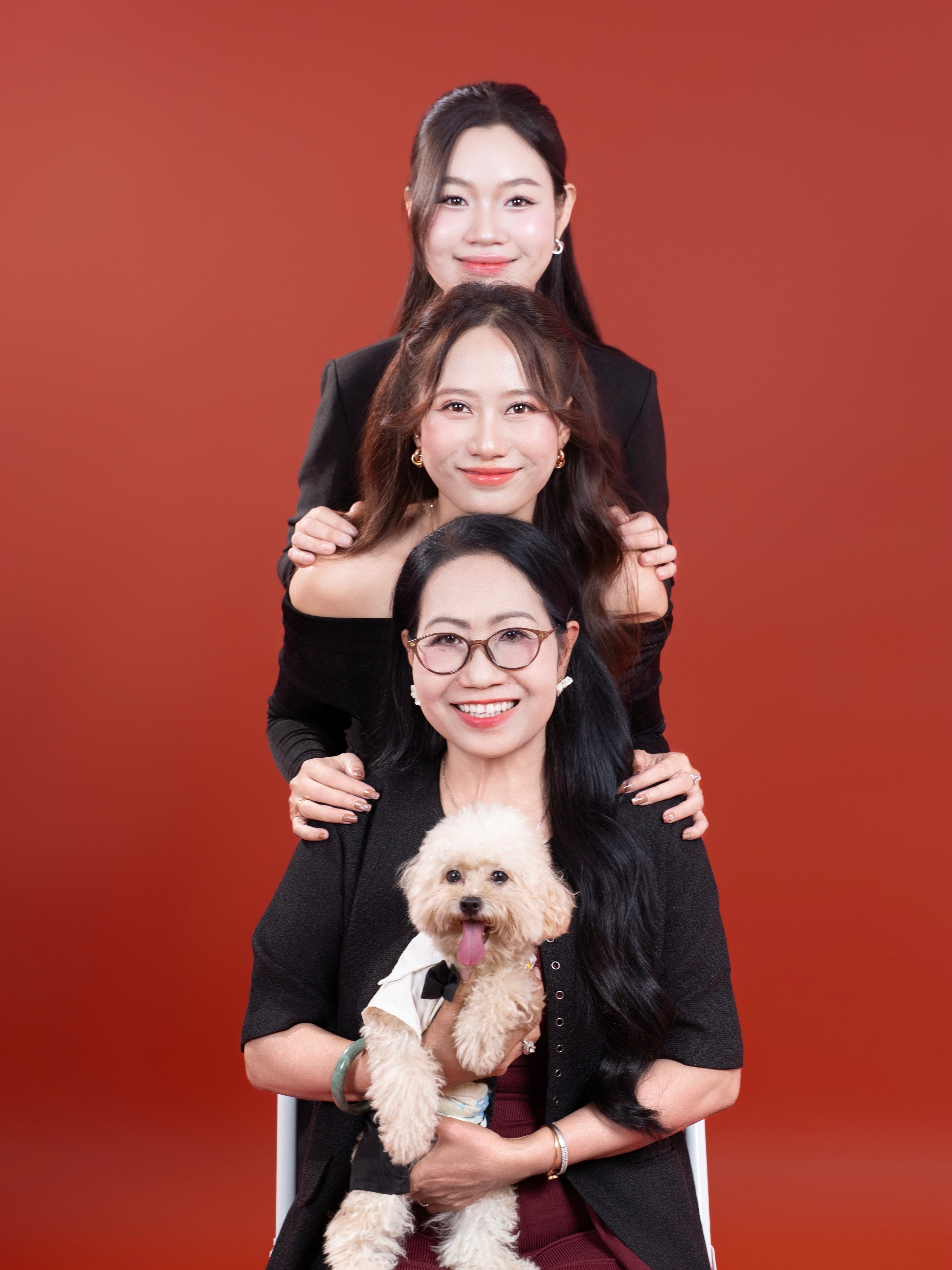 KHÁCH HÀNG THUỲ MI