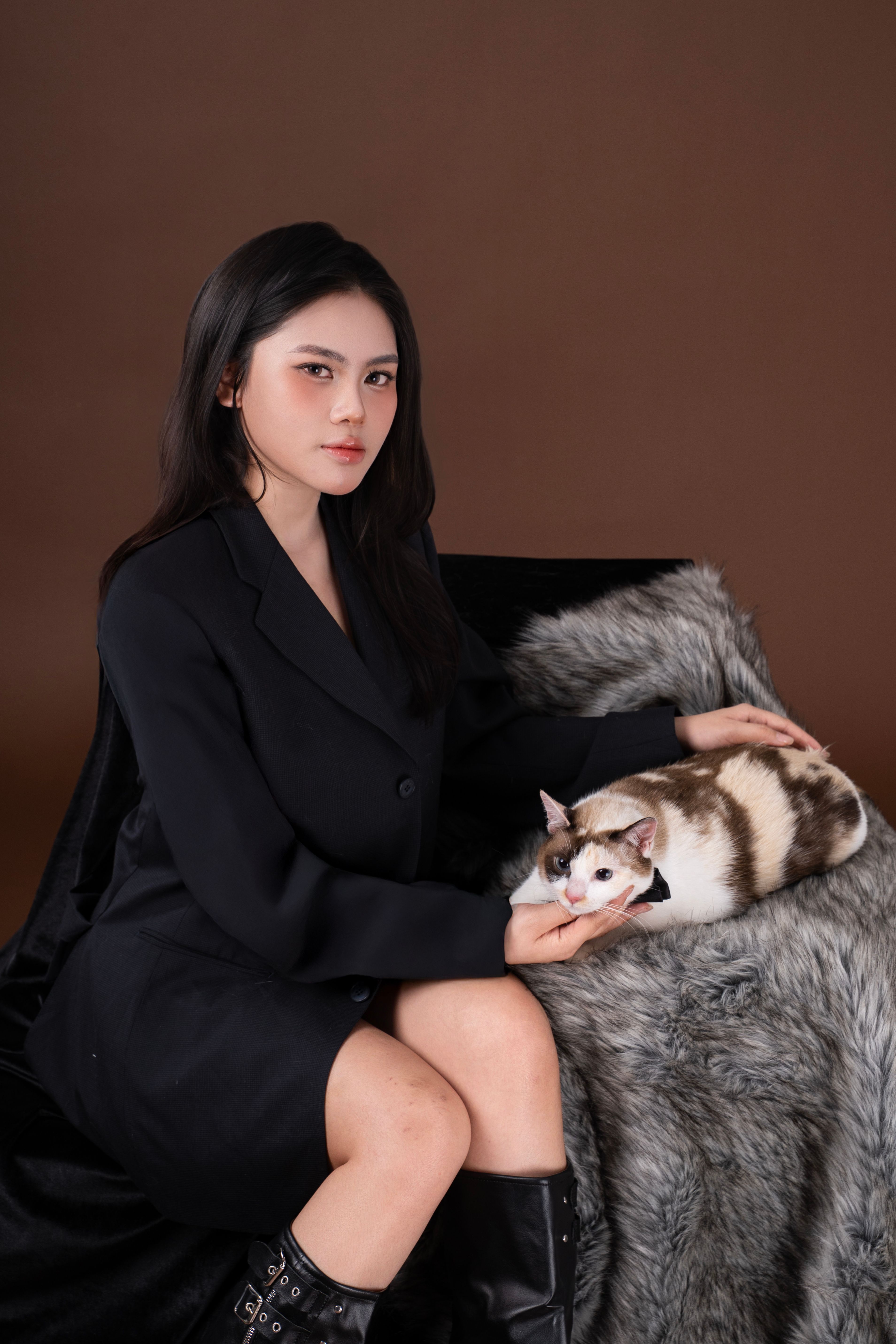 KHÁCH HÀNG NGUYỆT & EM BÉ RAIN