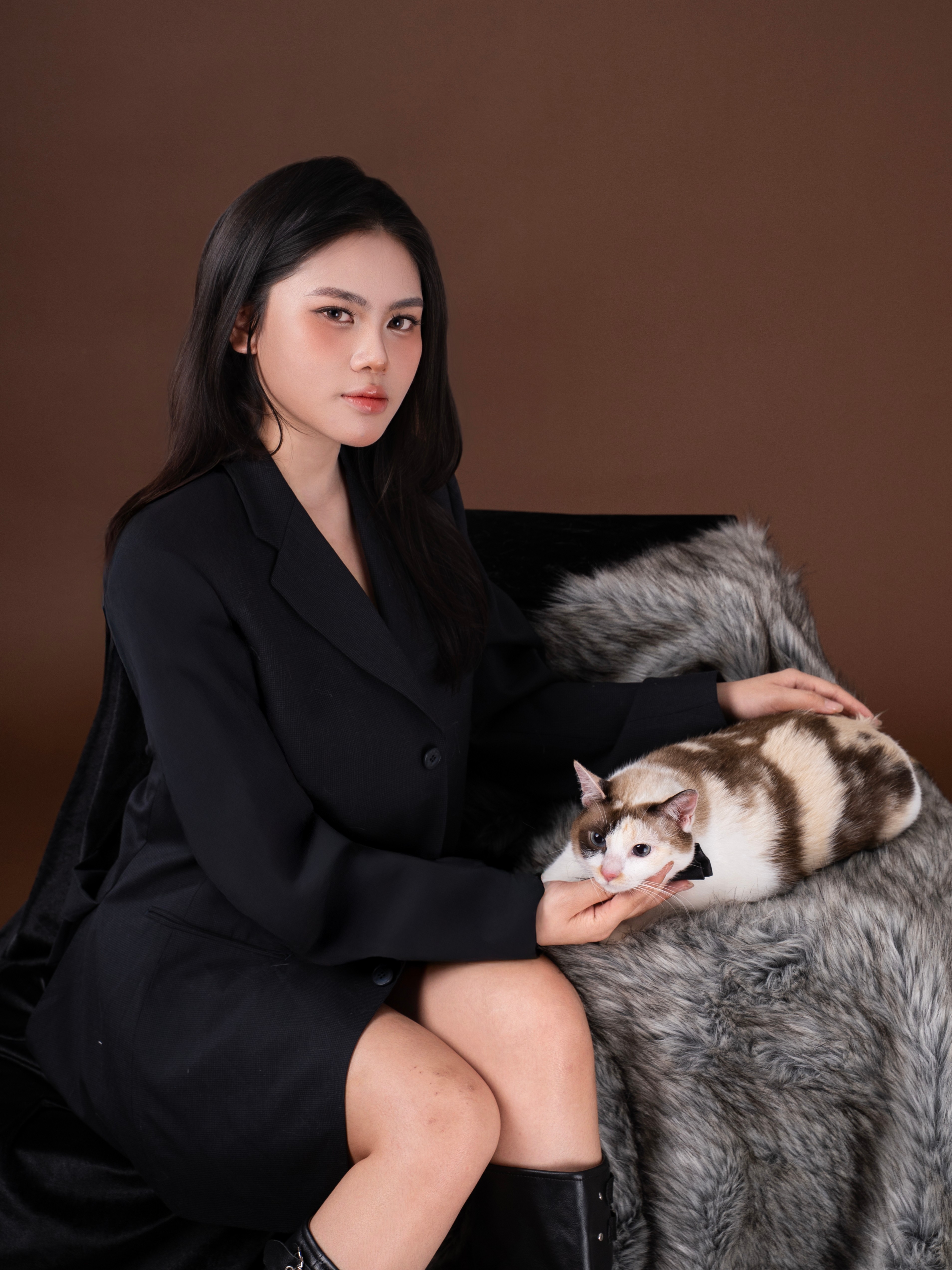 KHÁCH HÀNG NGUYỆT & EM BÉ RAIN