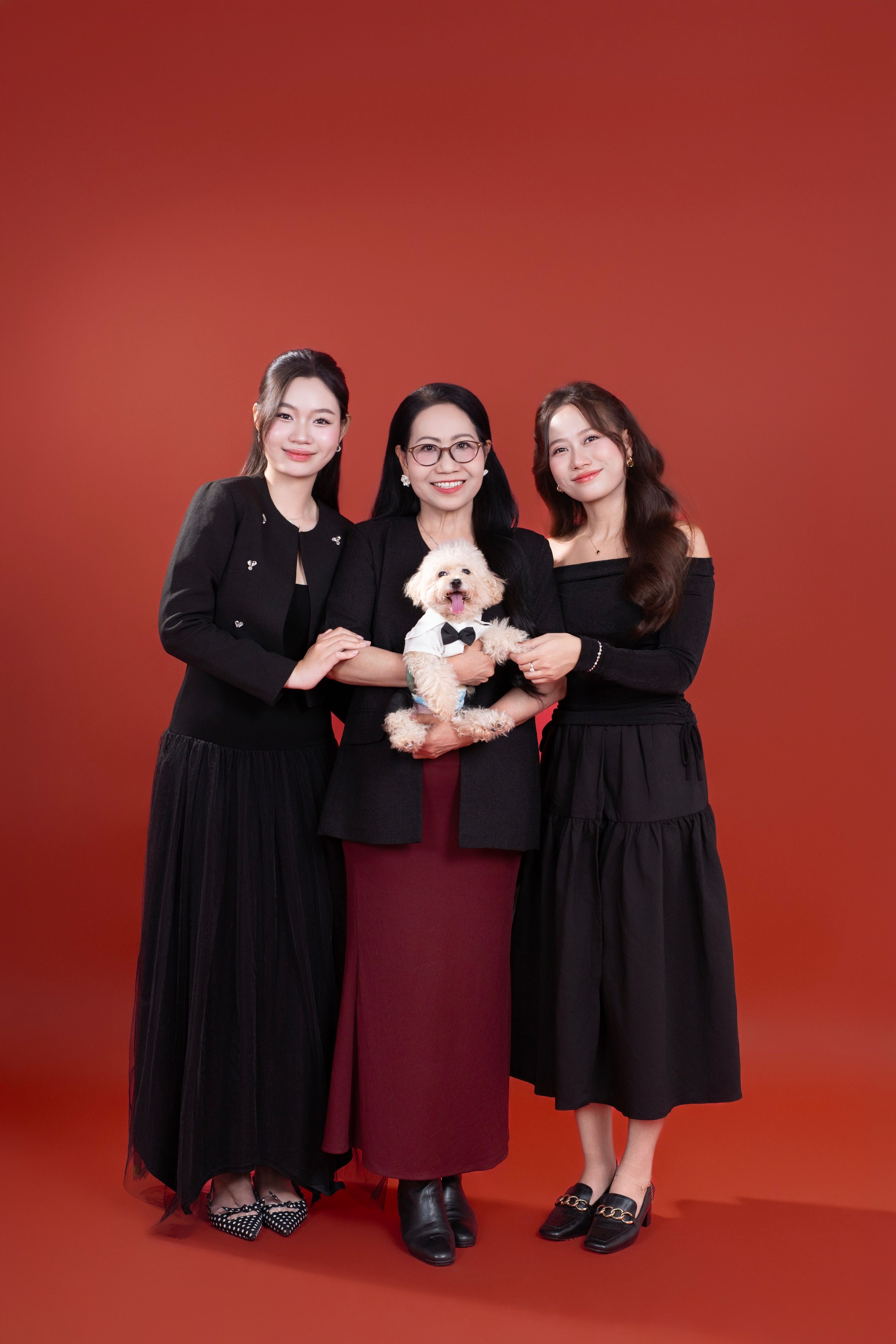 KHÁCH HÀNG THUỲ MI
