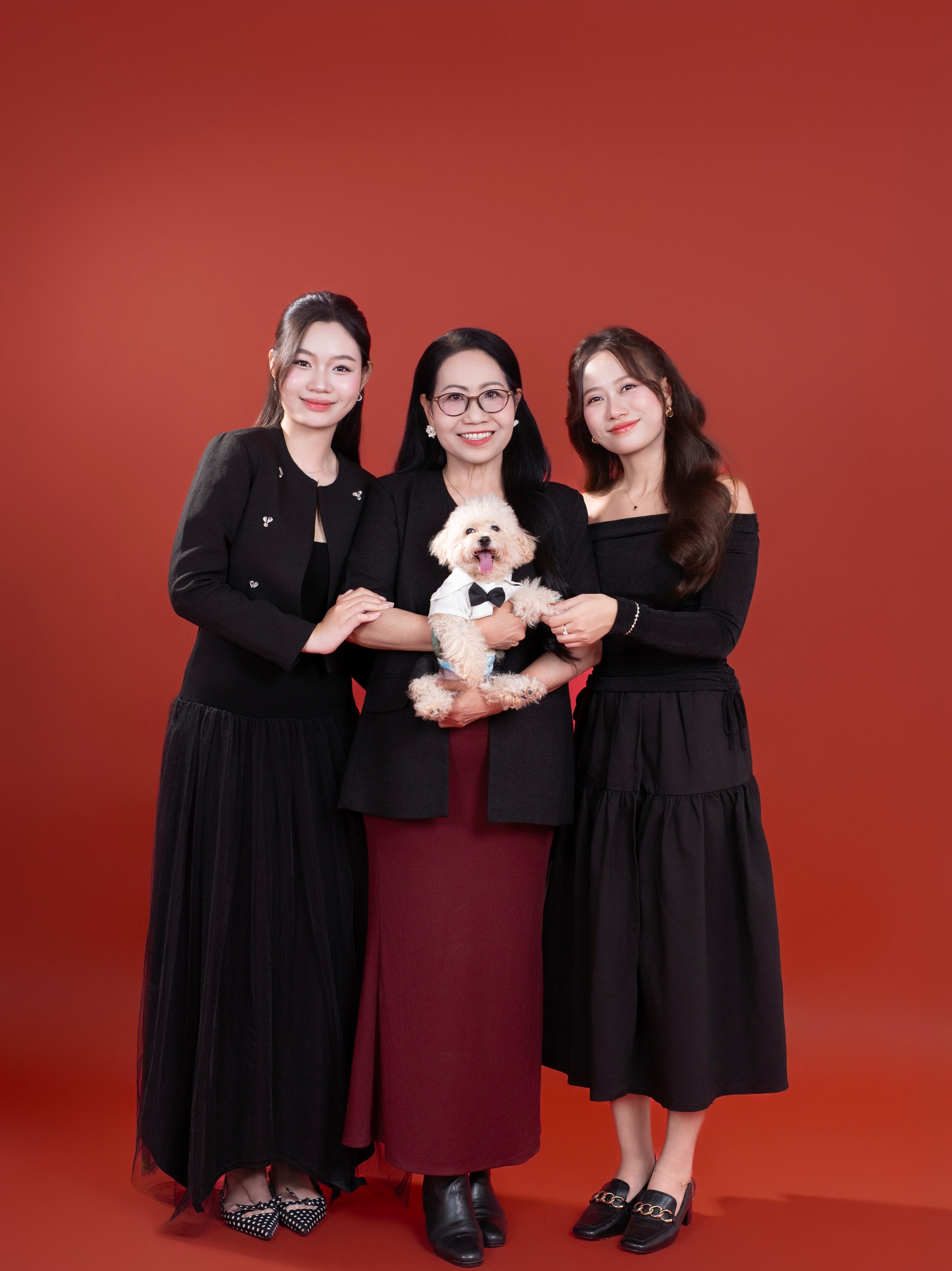 KHÁCH HÀNG THUỲ MI