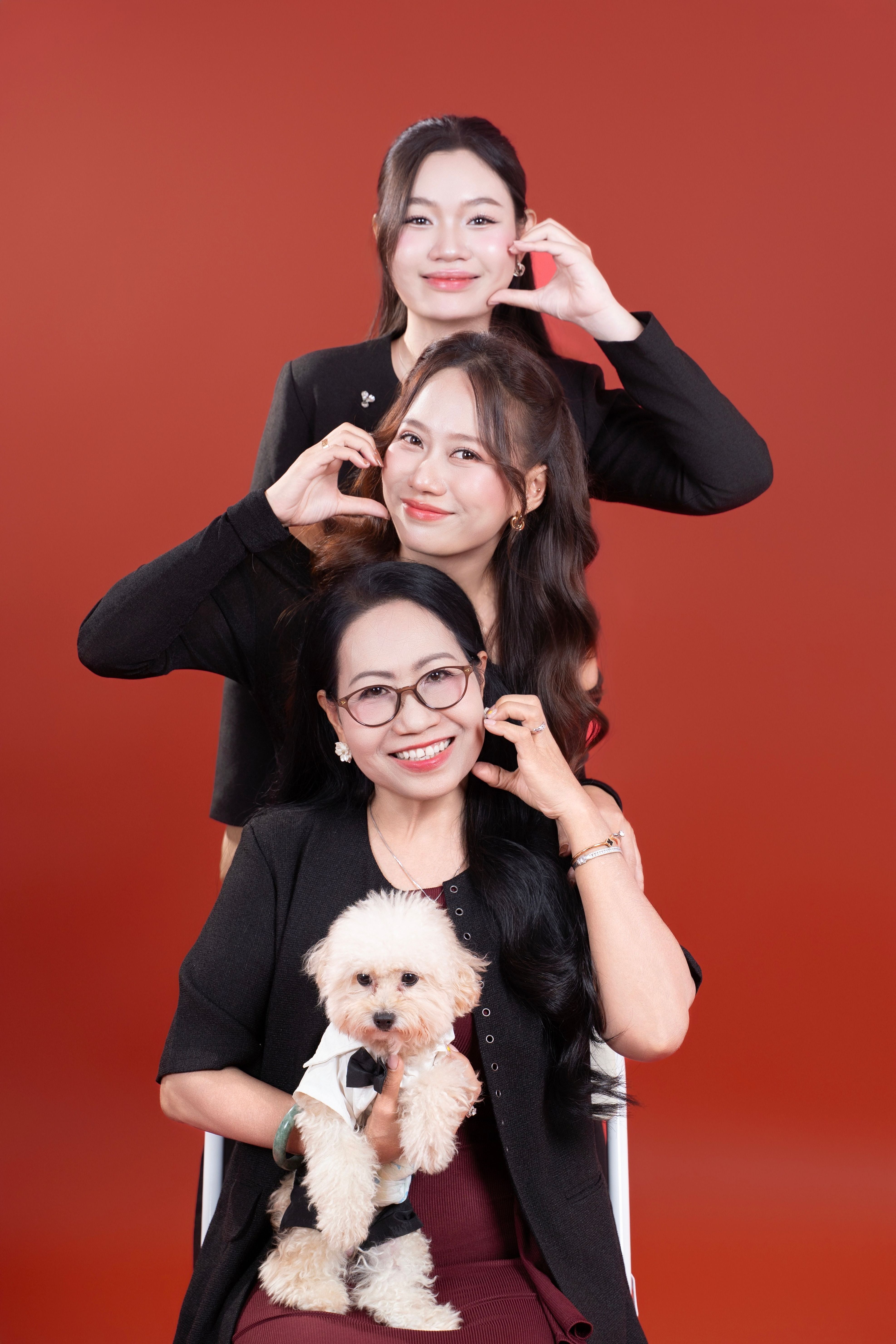 KHÁCH HÀNG THUỲ MI