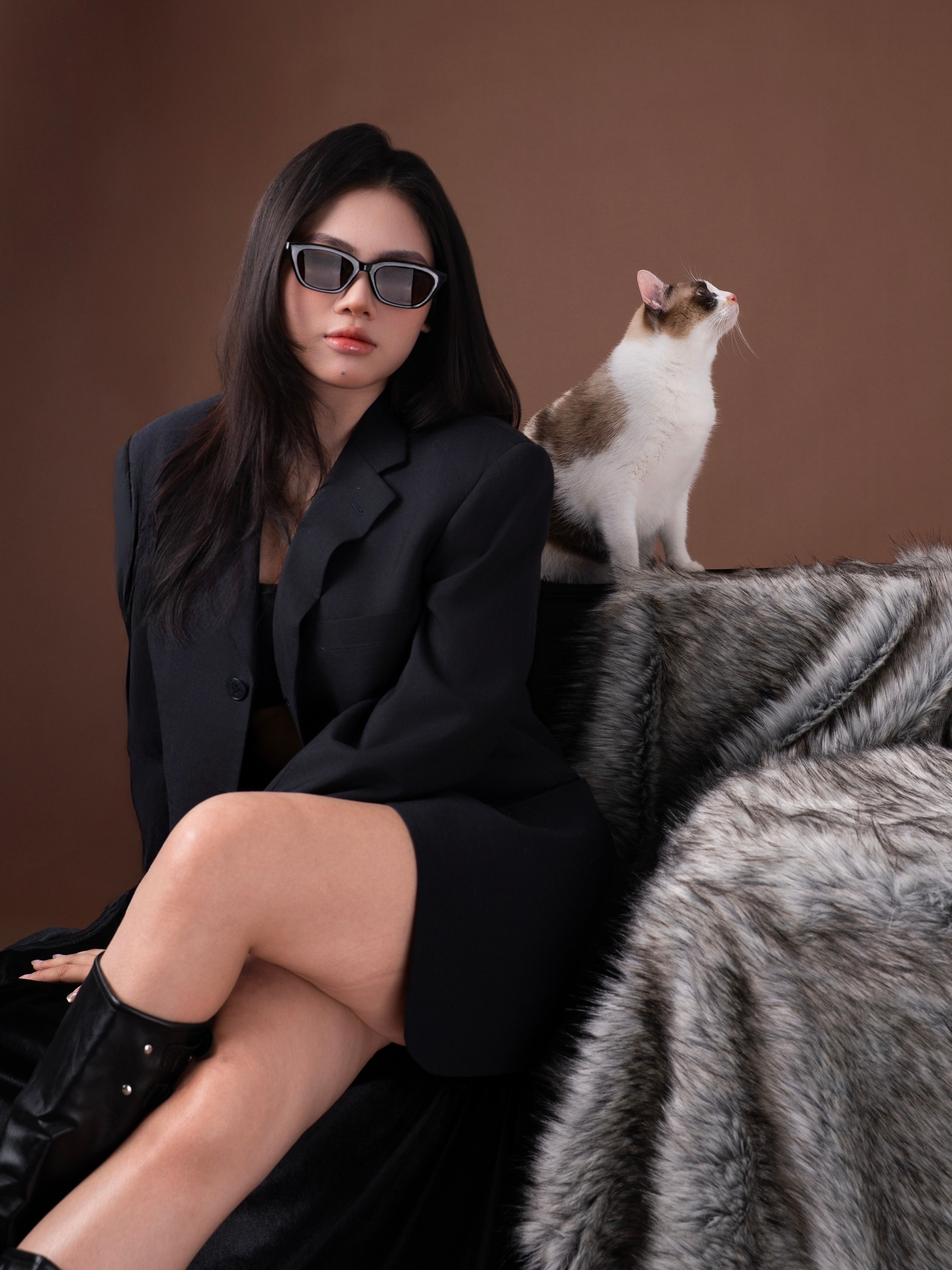 KHÁCH HÀNG NGUYỆT & EM BÉ RAIN
