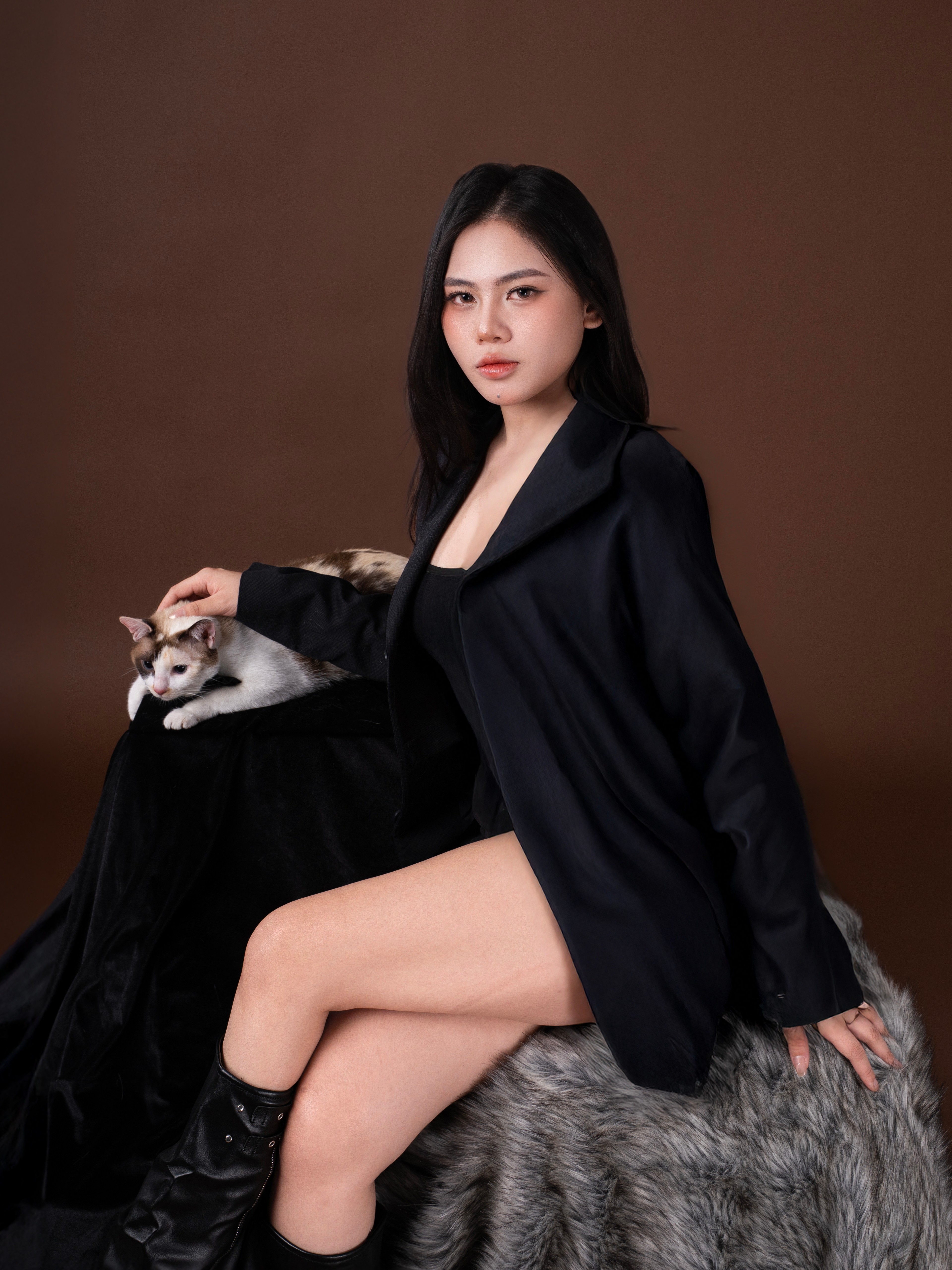 KHÁCH HÀNG NGUYỆT & EM BÉ RAIN