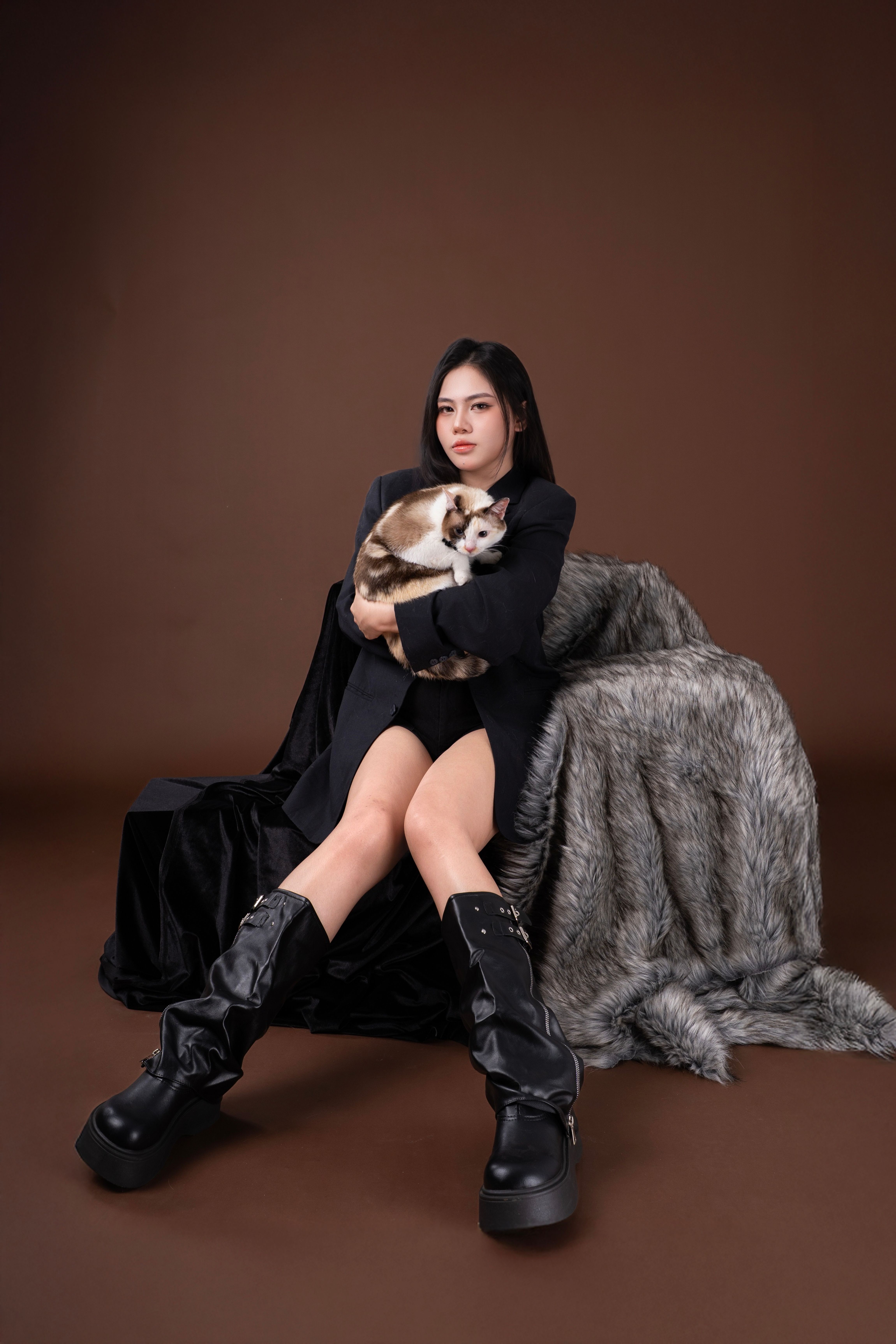 KHÁCH HÀNG NGUYỆT & EM BÉ RAIN