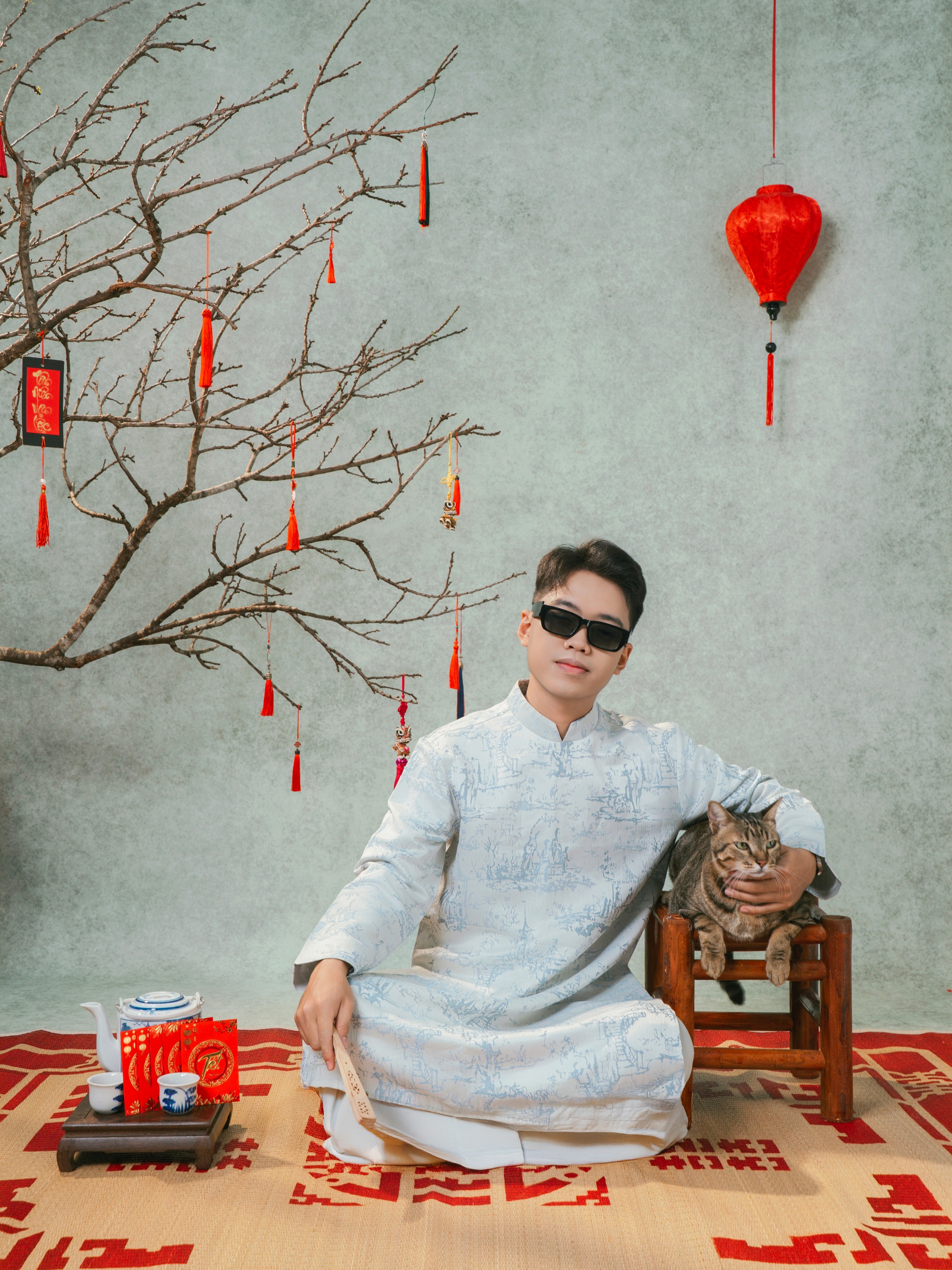 KHÁCH HÀNG ÂN