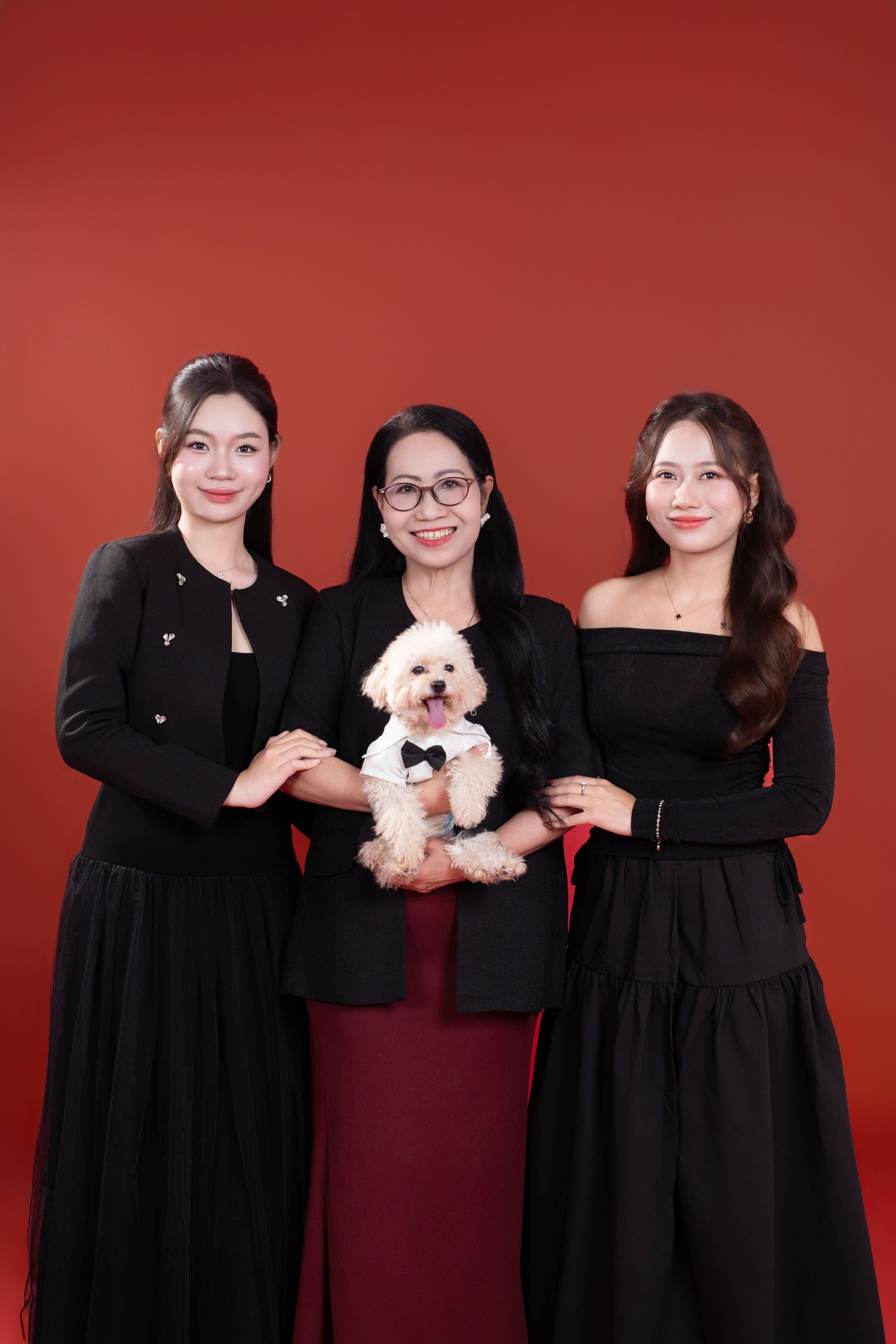 KHÁCH HÀNG THUỲ MI