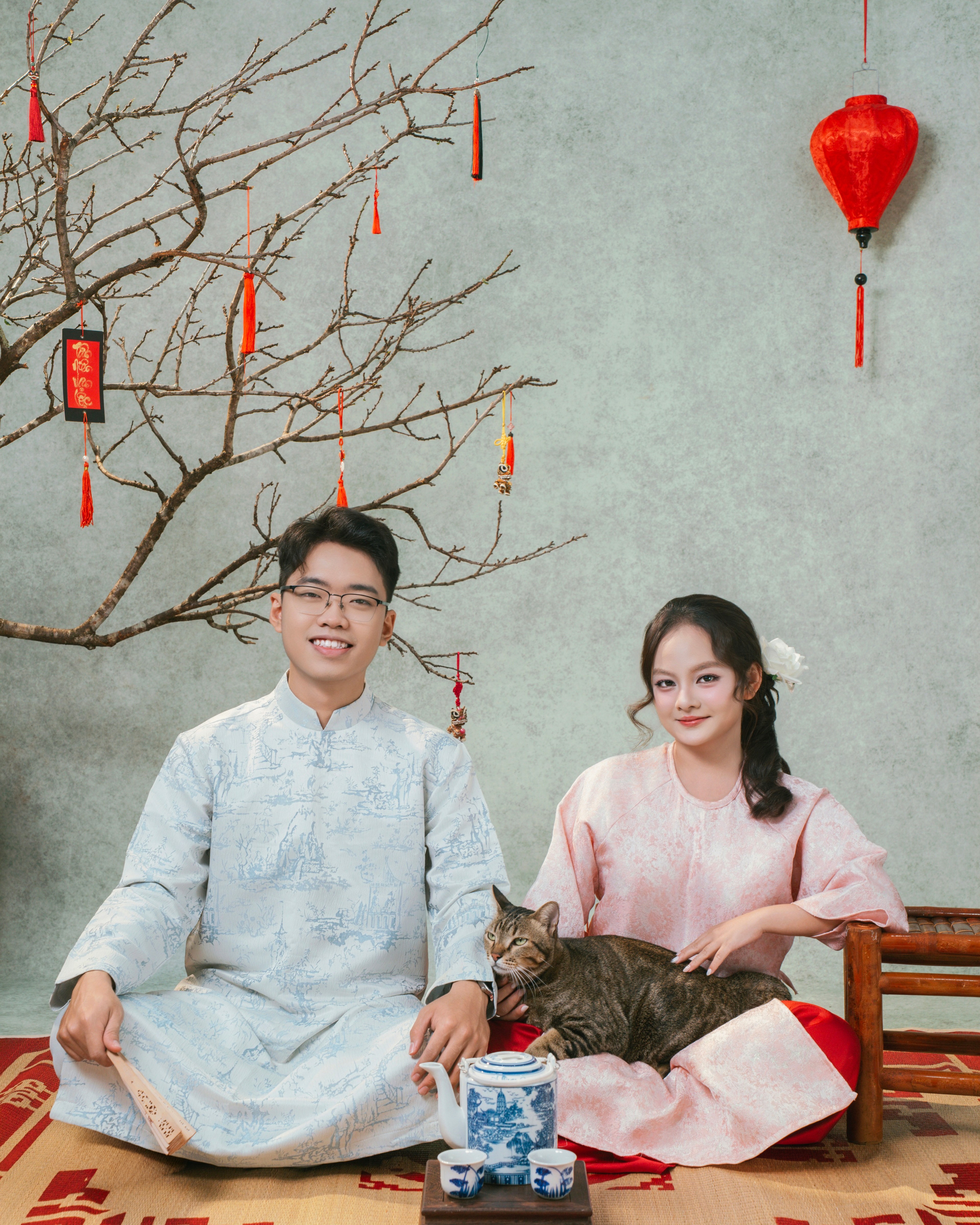 KHÁCH HÀNG ÂN