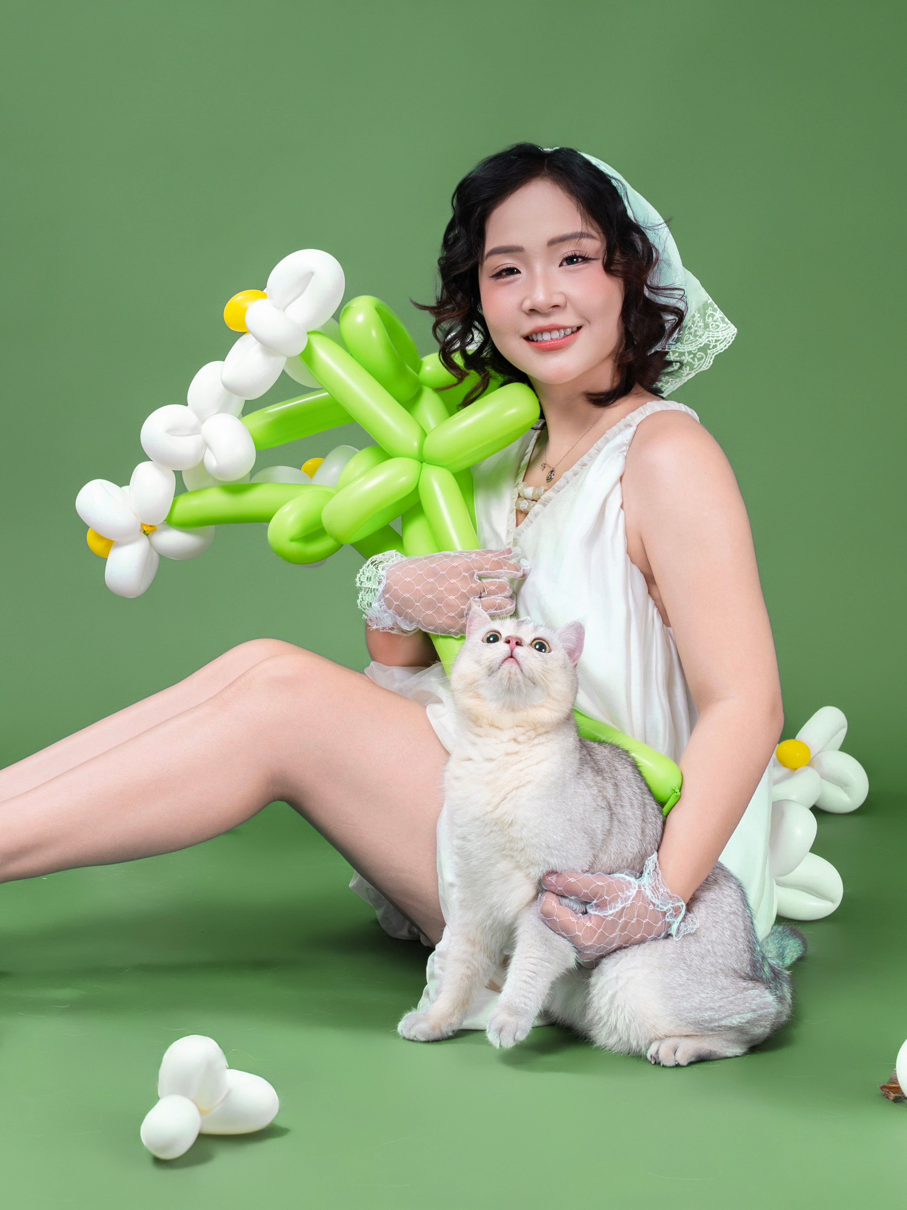 KHÁCH HÀNH TRÚC & EM BÉ BỘT