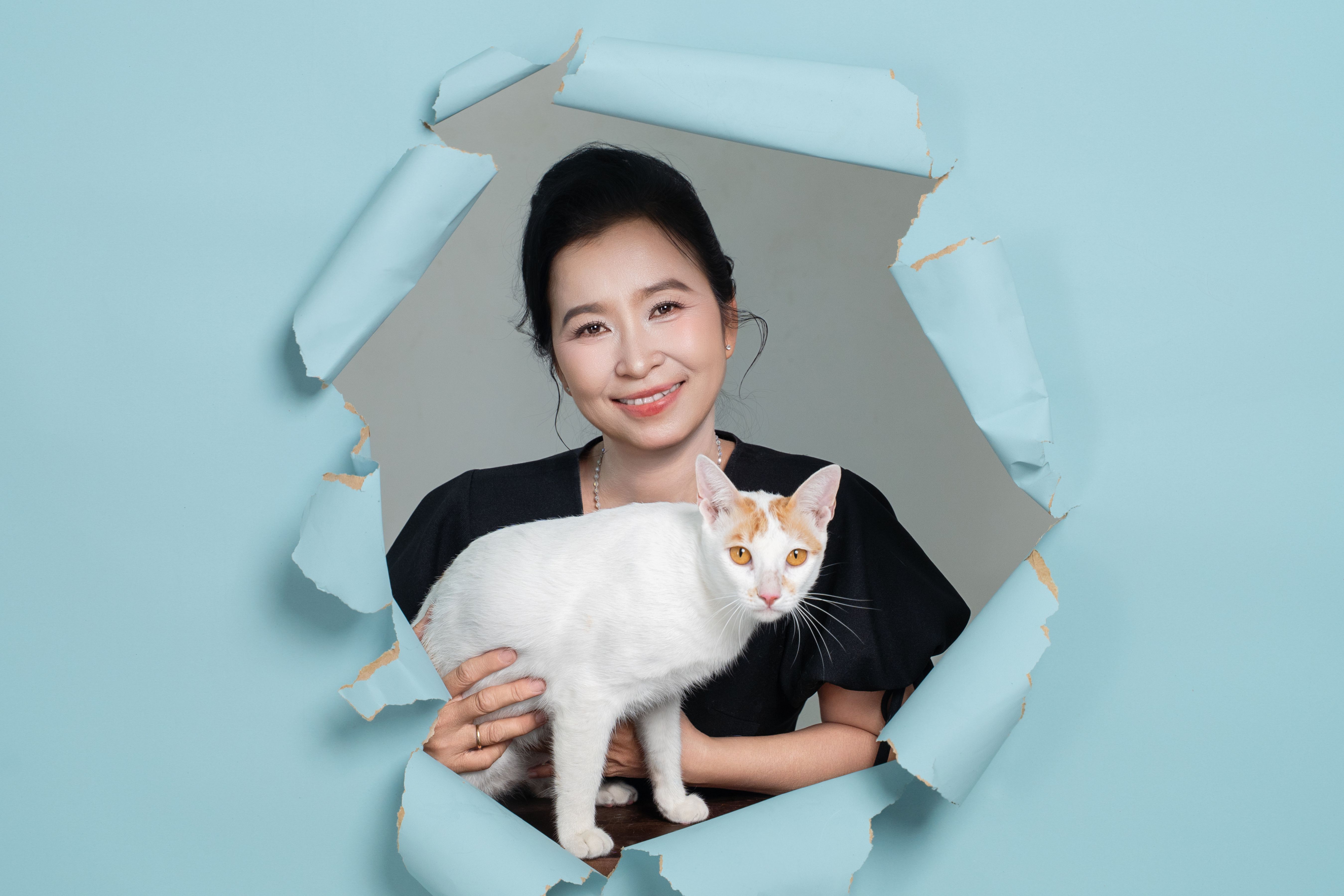 KHÁCH HÀNG KIM THƯ