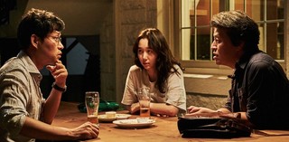 Production still from Yourself and Yours 2016 / Director: Hong Sang-soo / Image courtesy: Finecut