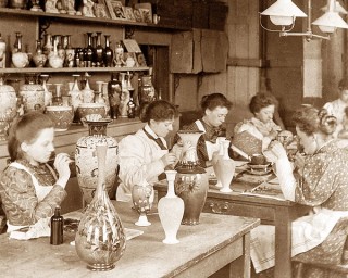 Gilding vases at the Lambeth Doulton Faience Factory, Victorian era, date unknown / Image courtesy: The Keasbury Gordon / Photograph Archive/Alamy Stock Photo