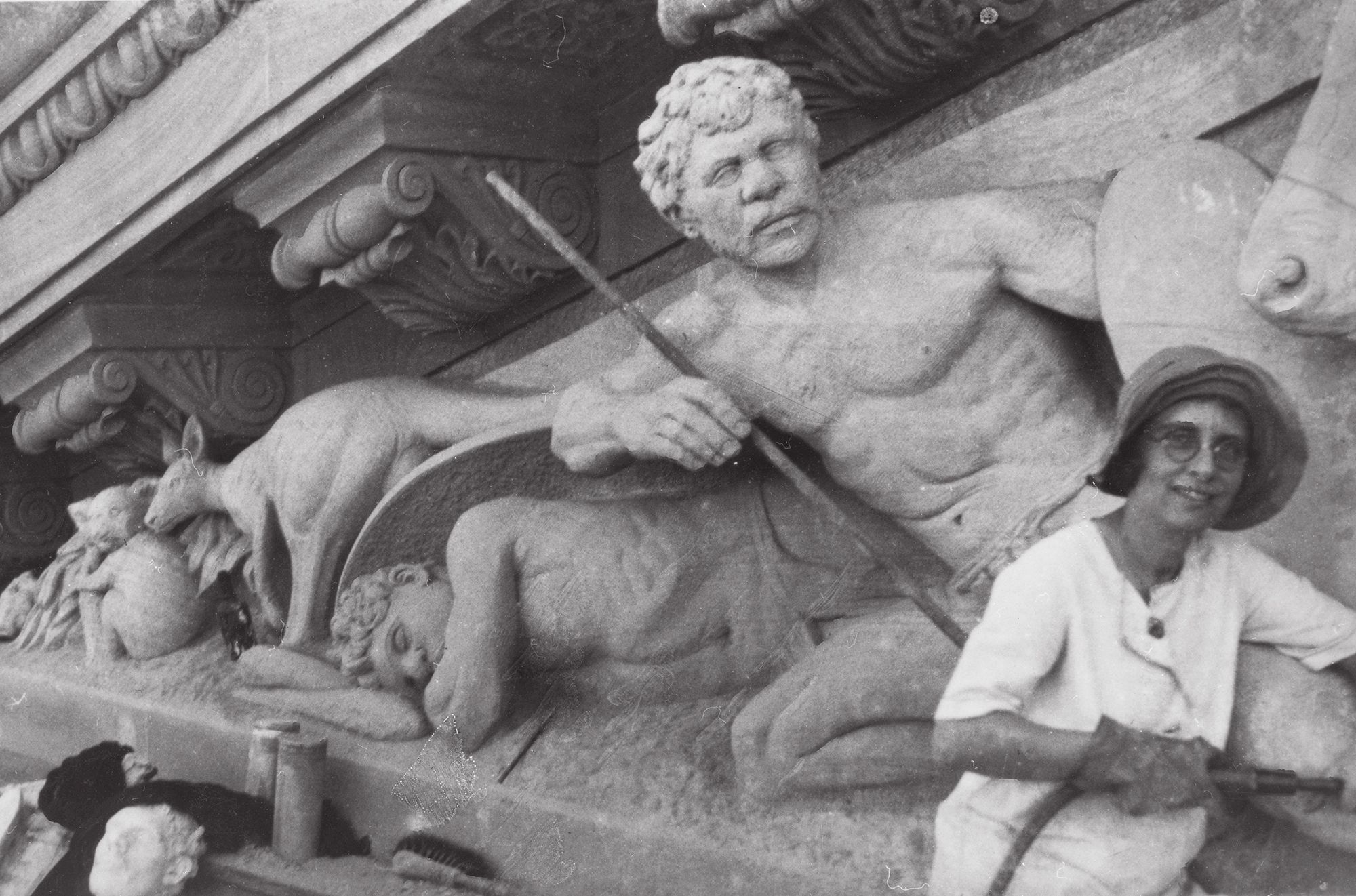 Daphne Mayo, c.1930 working on the Brisbane City Hall Tympanum / Courtesy: QAGOMA Research Library