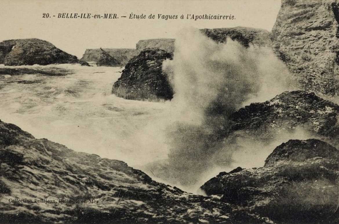 Study of waves, Belle-Île, c.1900, postcard by Petitjean / Courtesy: Art Gallery of NSW Archives, Sydney