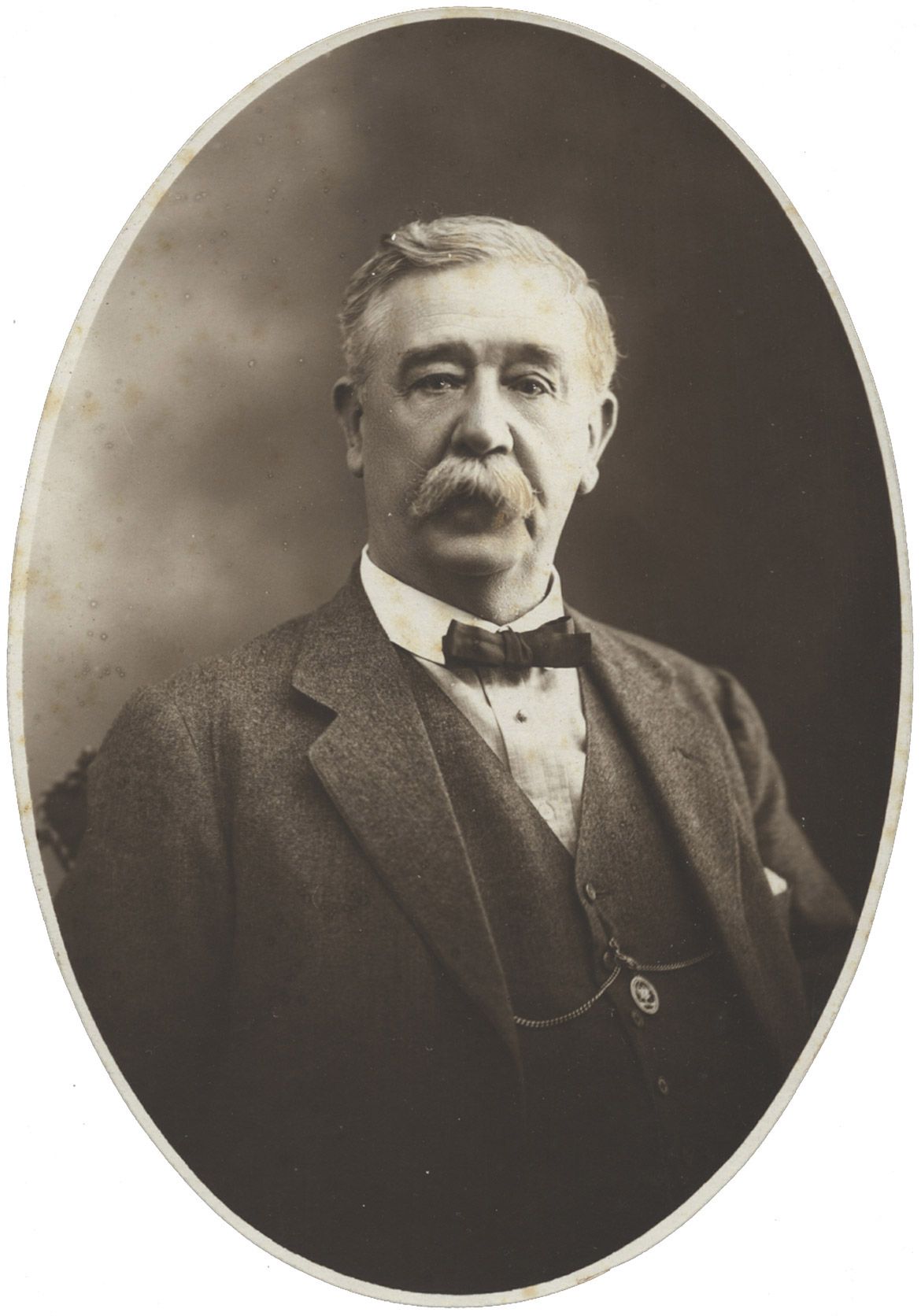 John Darnell c.1920-29 / Photograph: J.J.Hogg / Courtesy: Fryer Library, University of Queensland Photograph Collection / UQFL466, AL/P/6.
