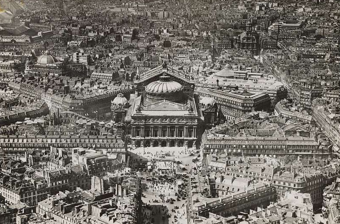 Palais Garnier, Paris Opera House and adjacent streets 1917 / Courtesy: Public domain