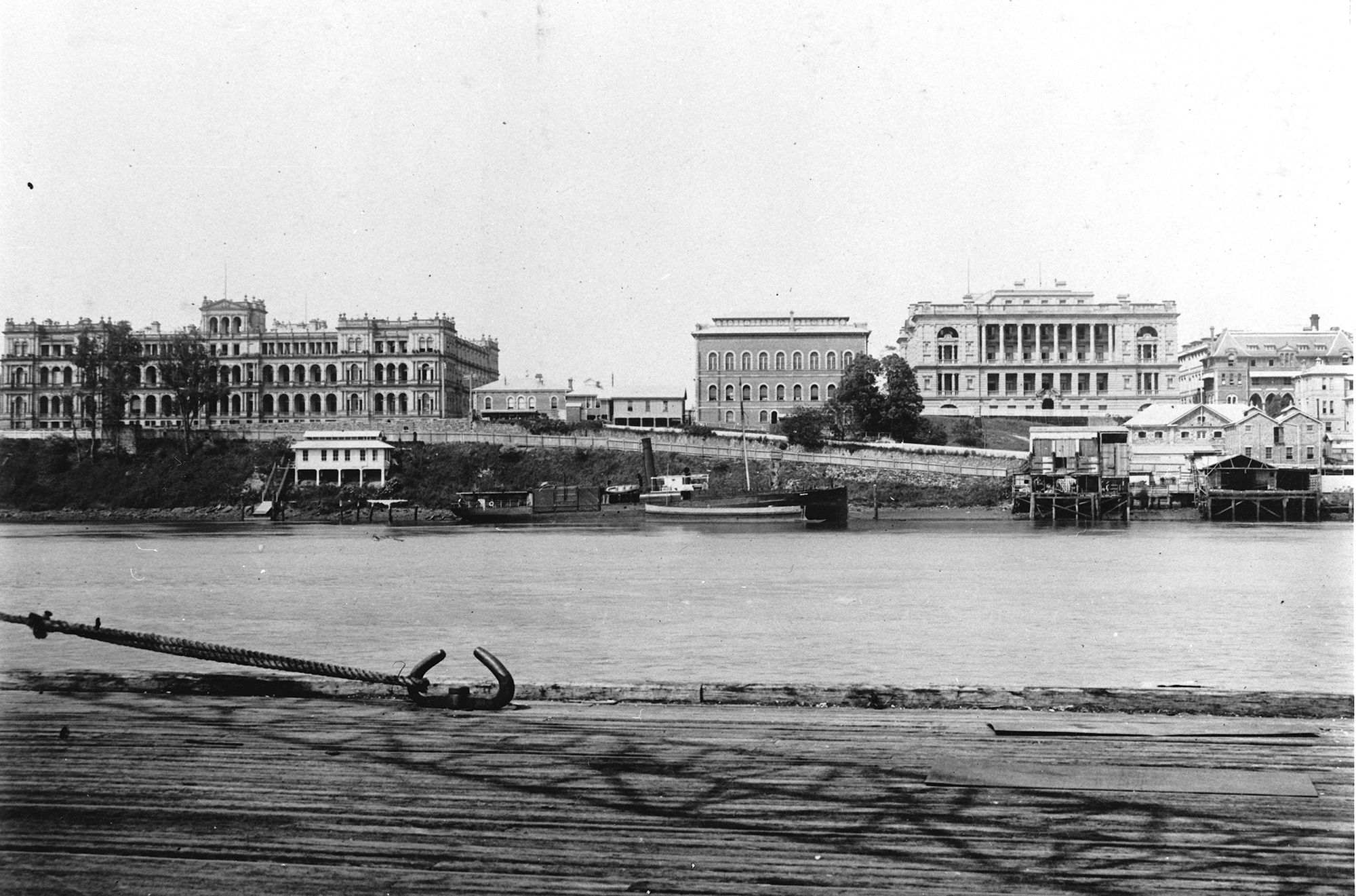 Buildings along William Street (l-r) Queensland Treasury building; Queensland Museum building; Land Administration building; Commissariat Store building; and Department of Agriculture and Stock building, c.1911 / 99183513523902061 / Courtesy: John Oxley Library, State Library of Queensland, Brisbane