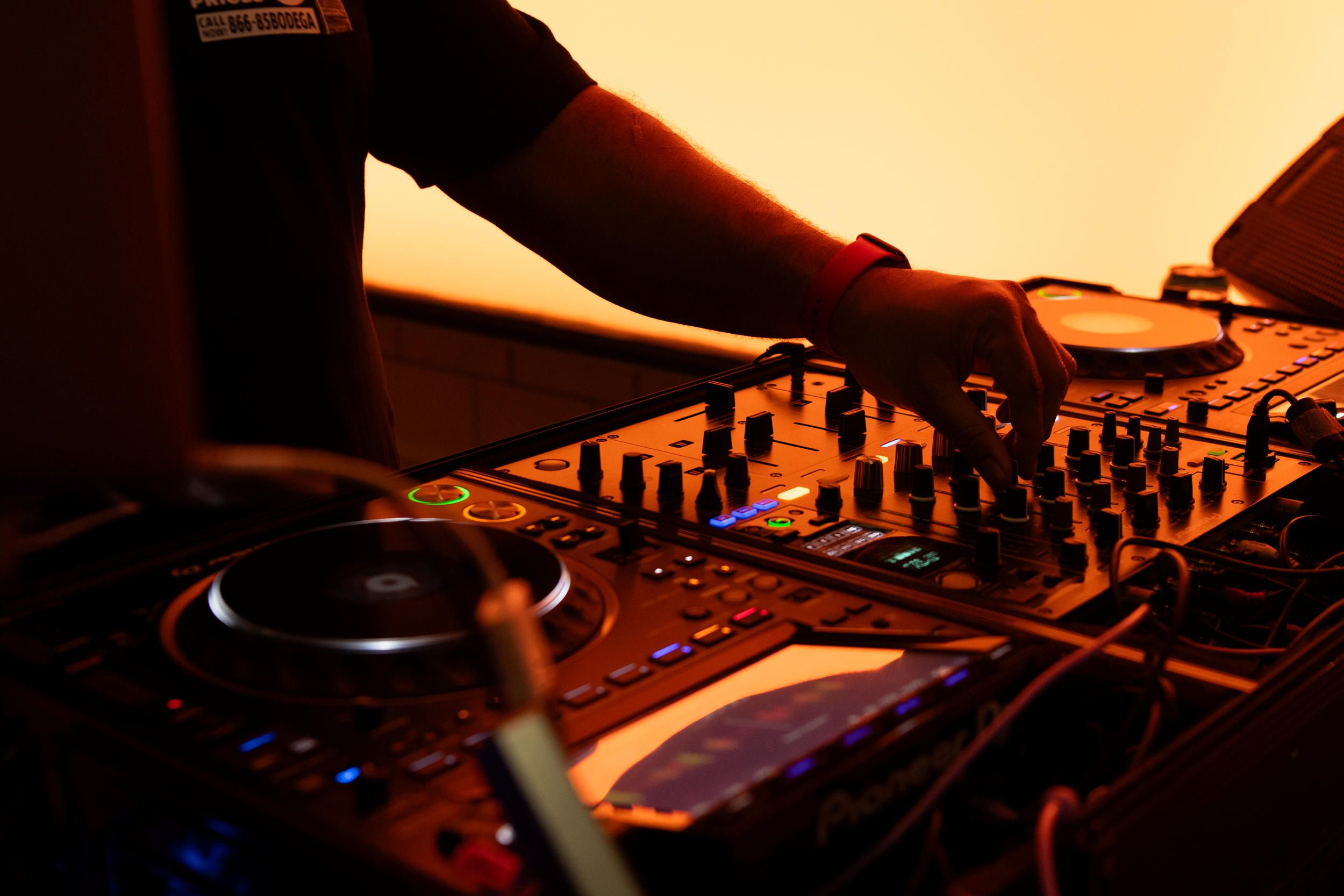 Zed Mero Performing at Fairy Tales Up Late / March 2024 / Gallery of Modern Art, Brisbane / Photography C Baxter, QAGOMA  