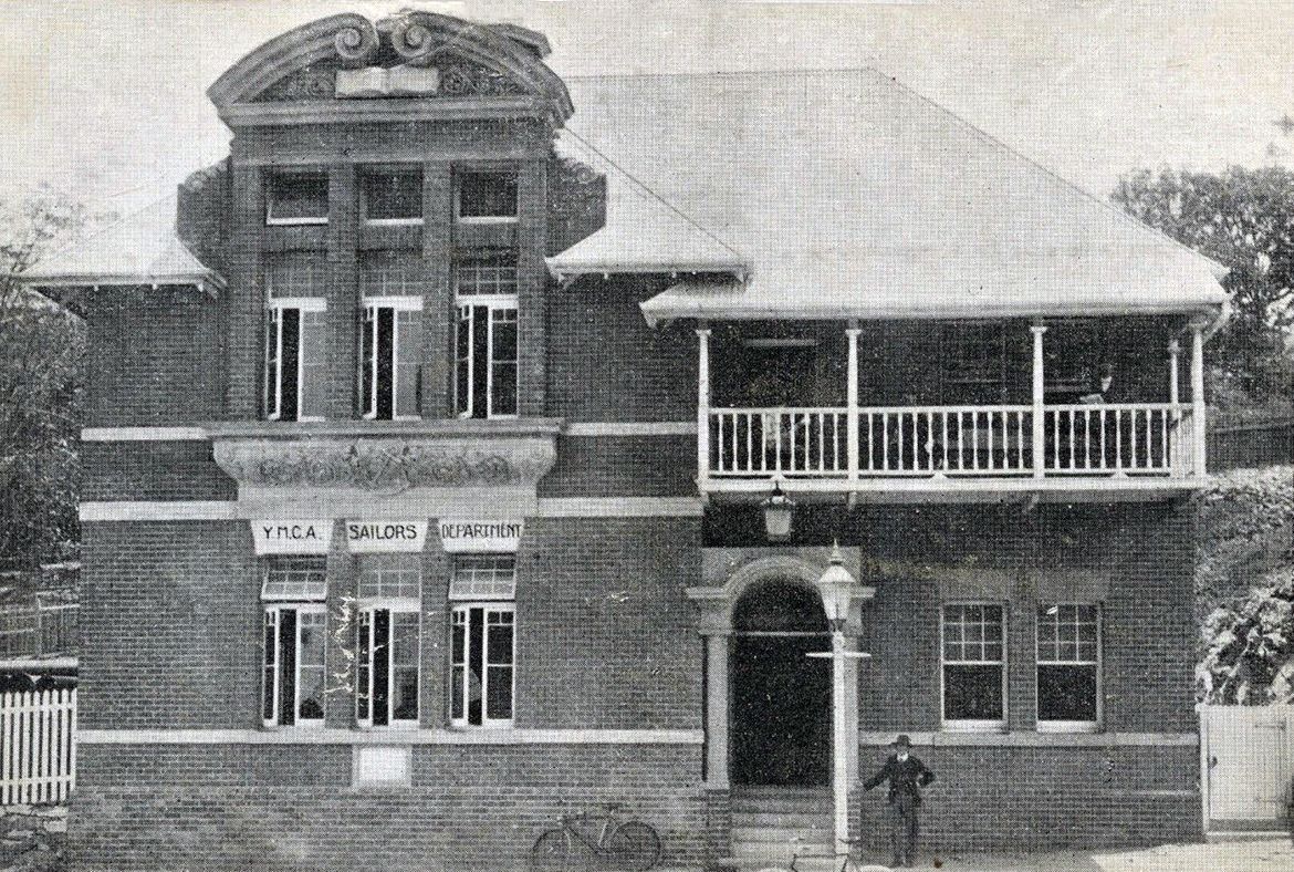 YMCA Sailors Department building (centre) / ID PR1009387 / Courtesy: Queensland State Archives